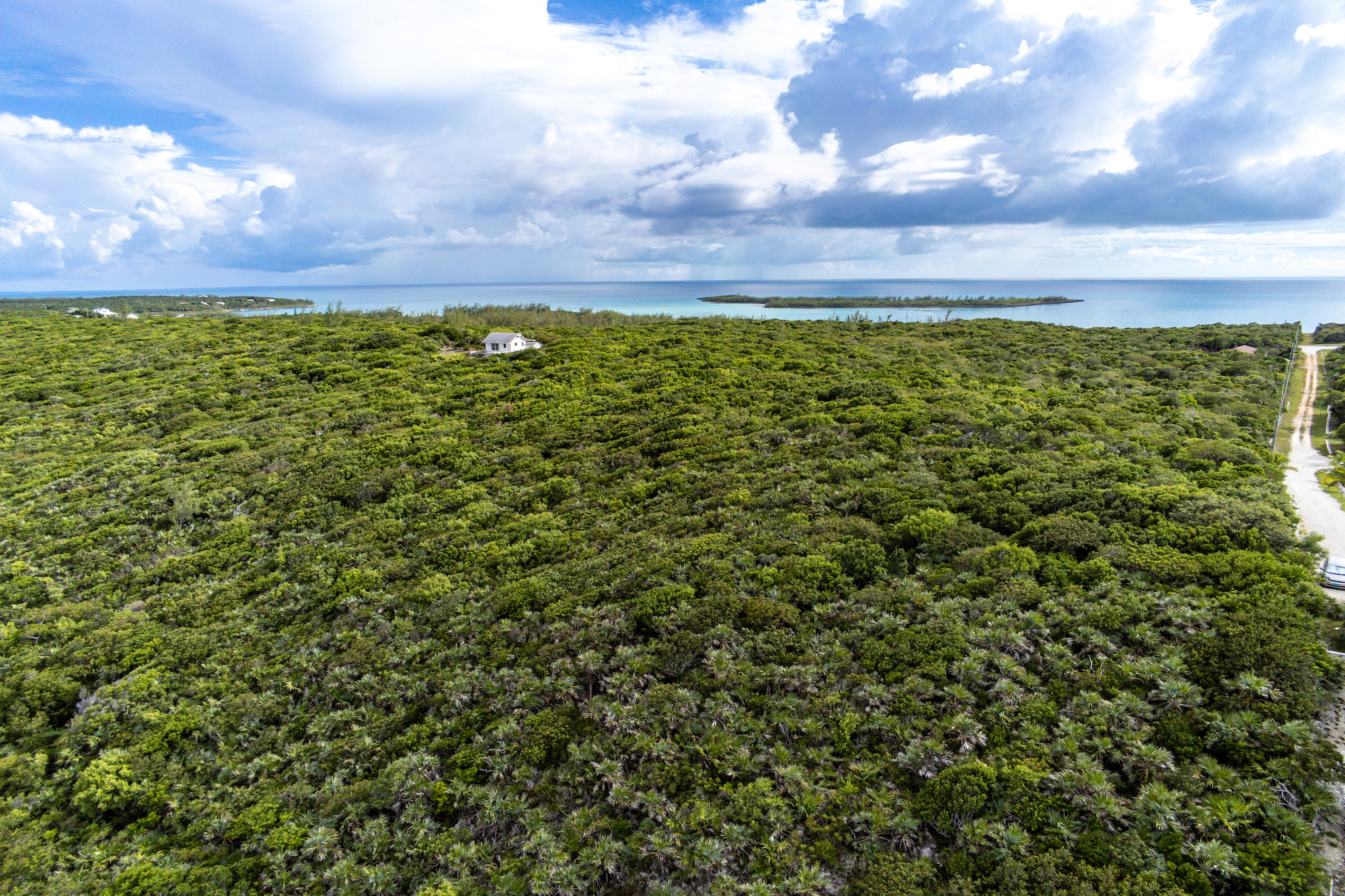  14.085 Acreage  North of Governors Harbour - 物件實景