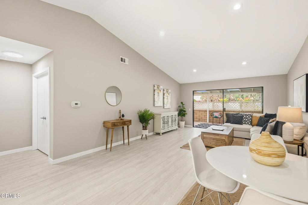 Camarillo, California, 93012, United States, 2 Bedrooms Bedrooms, ,2 BathroomsBathrooms,Residential,For Sale,2013759
