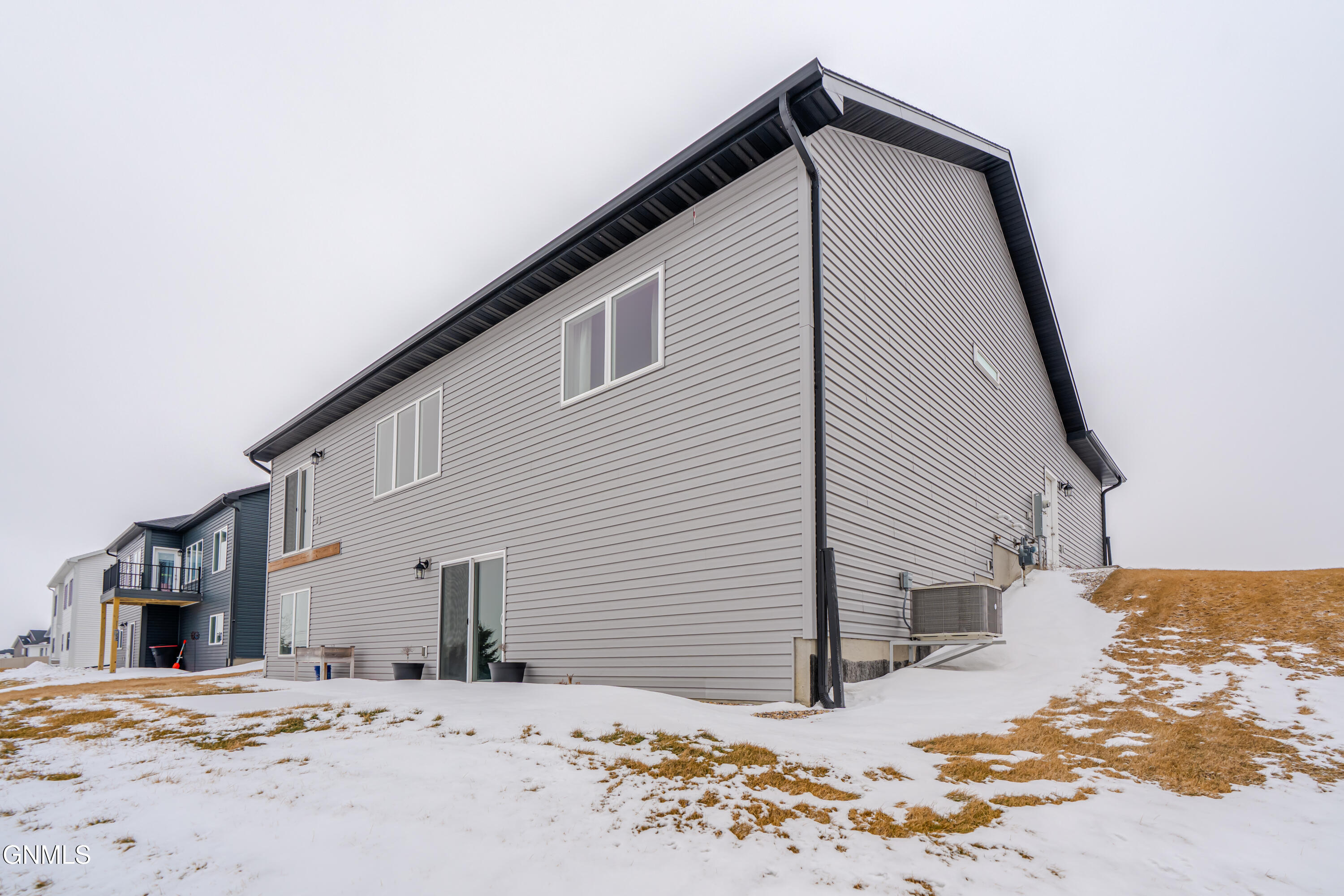 Bismarck, North Dakota, 58503, United States, 4 Bedrooms Bedrooms, ,3 BathroomsBathrooms,Residential,For Sale,2035327