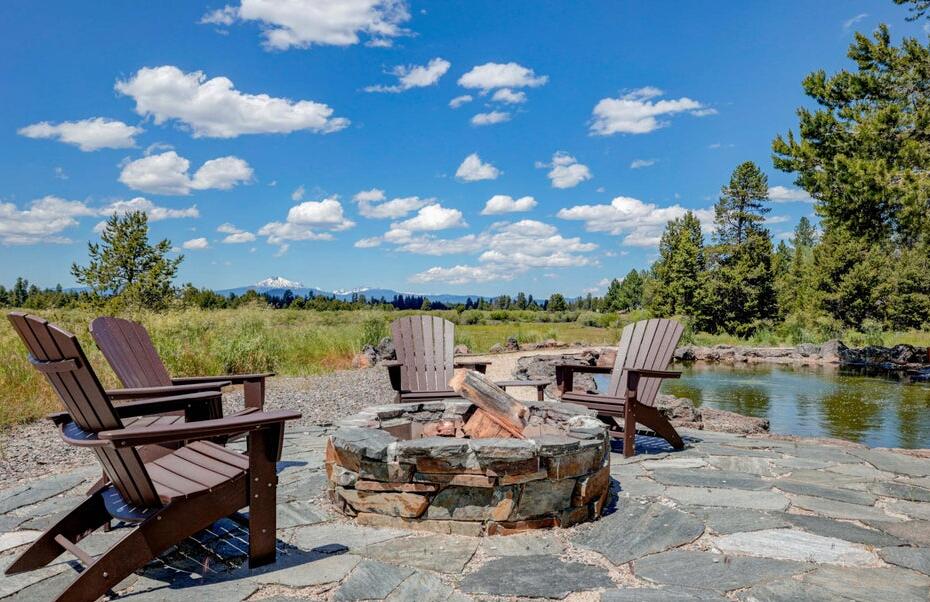 La Pine, Oregon, 97739, United States, 3 Bedrooms Bedrooms, ,2 BathroomsBathrooms,Residential,For Sale,1976945