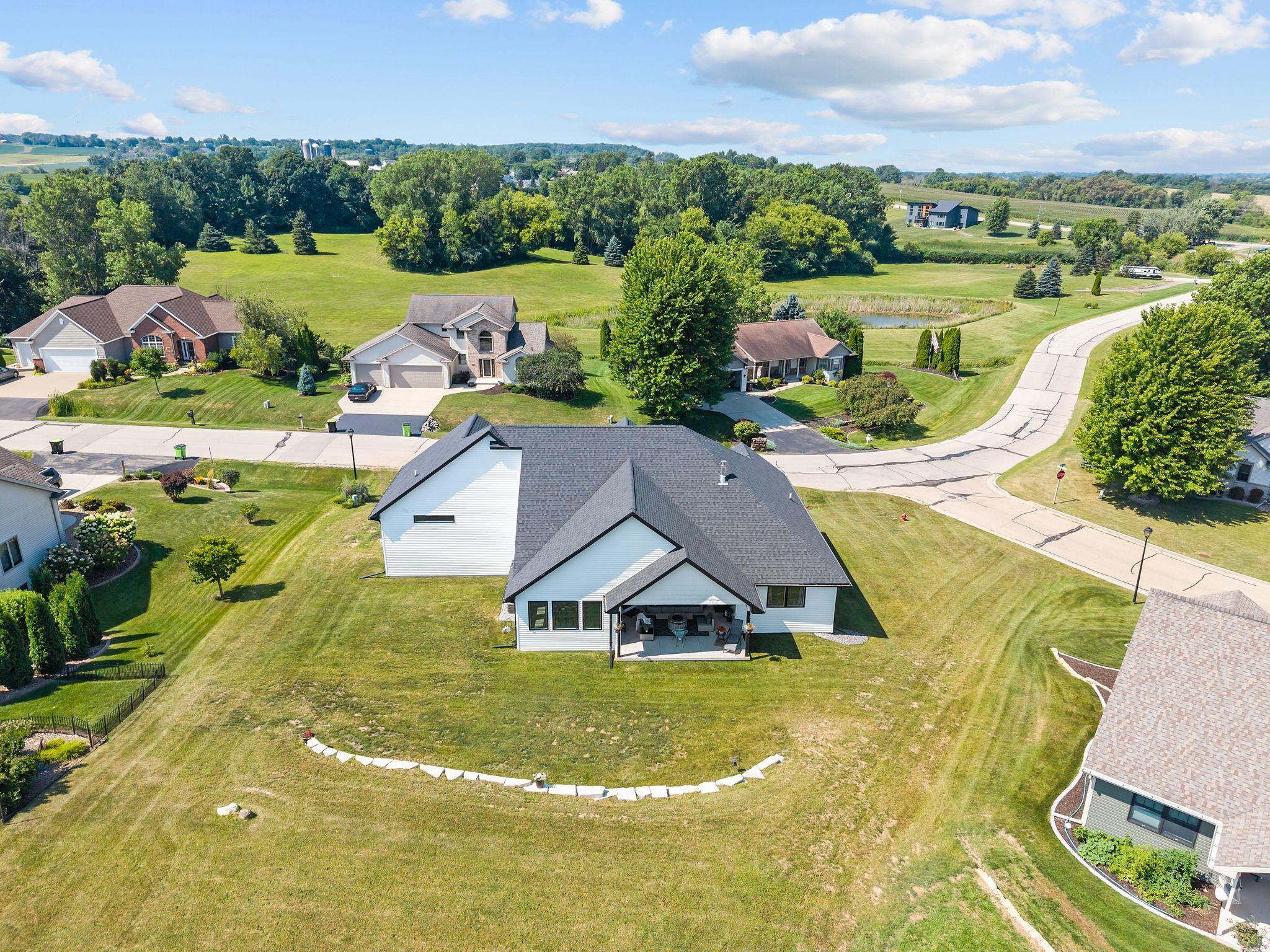 Sherwood, Wisconsin, 54169, United States, 4 Bedrooms Bedrooms, ,4 BathroomsBathrooms,Residential,For Sale,1977461
