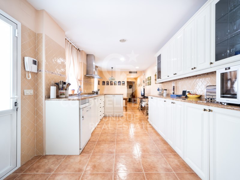 Madrid, Madrid, Chamber?, Almagro Madrid, Madrid, Madrid, Comunidad de Madrid, ES, 6 Bedrooms Bedrooms, ,4 BathroomsBathrooms,Residential,For Sale,Madrid, Madrid, Chamber?, Almagro Madrid, Madrid, ,1619918