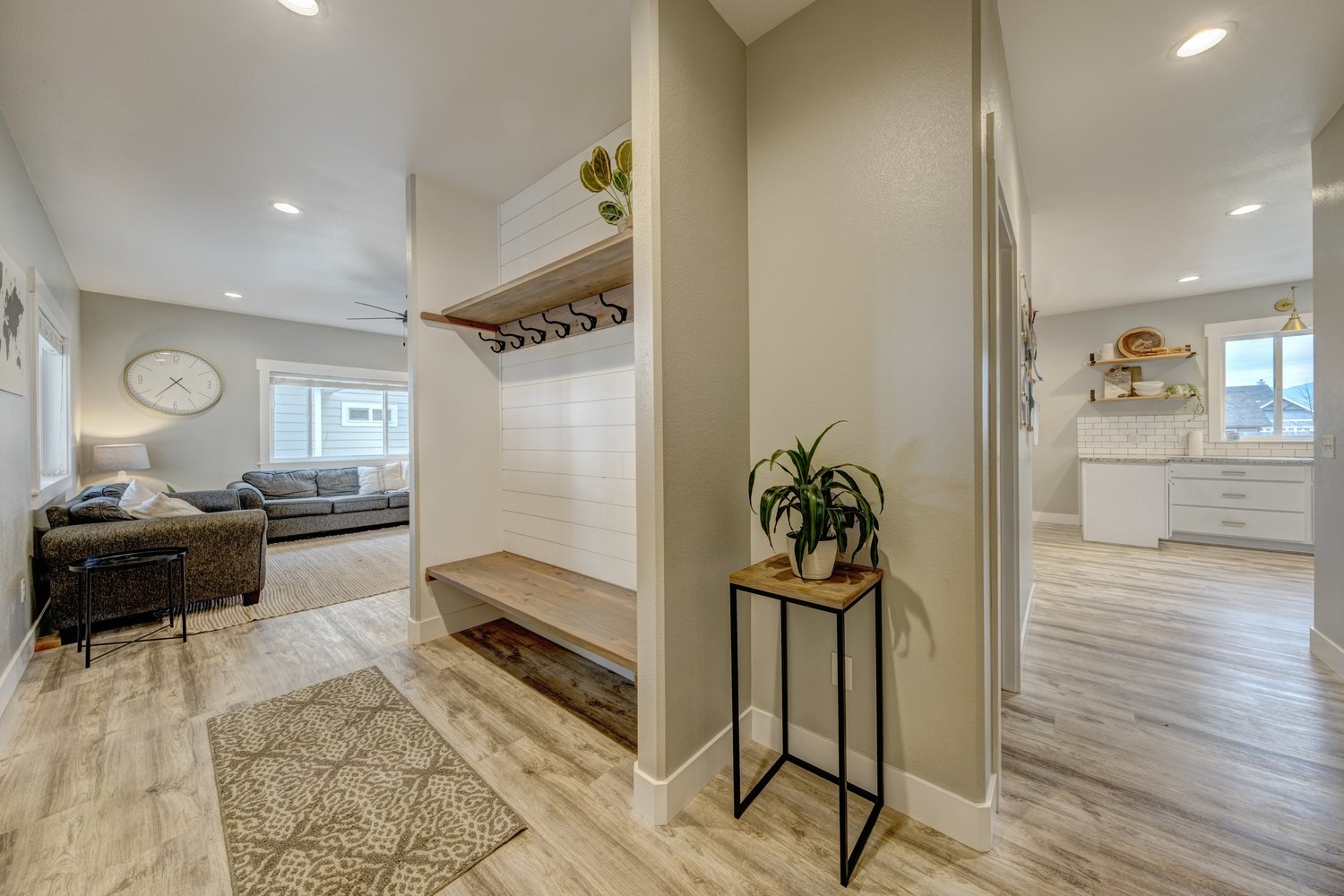 Ranchester, Wyoming, 82839, United States, 4 Bedrooms Bedrooms, ,3 BathroomsBathrooms,Residential,For Sale,1990445