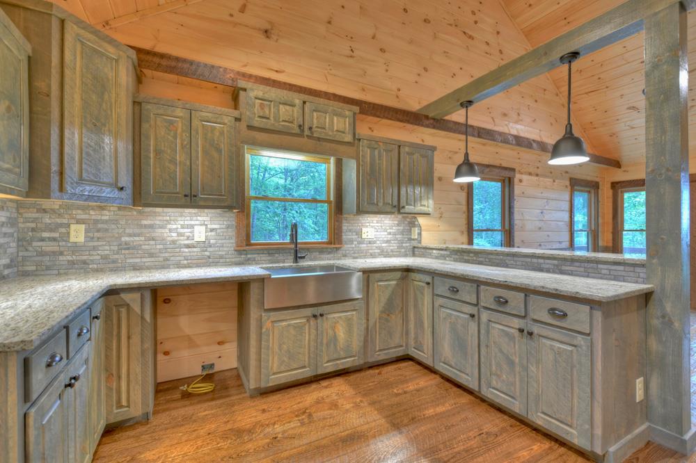 Mineral Bluff, Georgia, 30559, United States, 4 Bedrooms Bedrooms, ,4 BathroomsBathrooms,Residential,For Sale,1871299