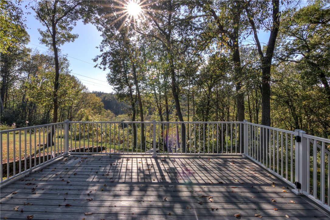 Eau Claire, Wisconsin, 54701, United States, 5 Bedrooms Bedrooms, ,4 BathroomsBathrooms,Residential,For Sale,1976179