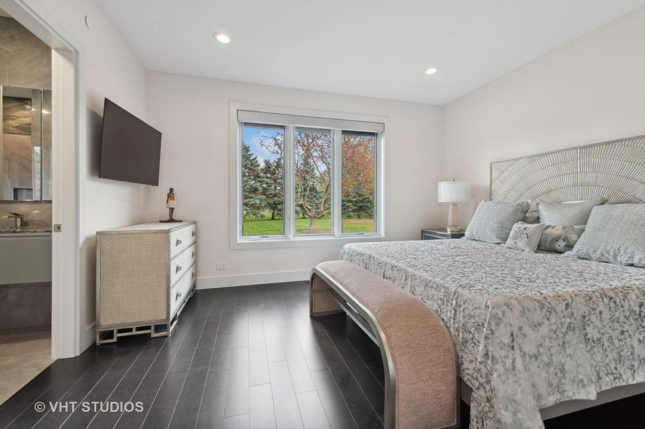 Barrington, Illinois, 60010, United States, 5 Bedrooms Bedrooms, ,5 BathroomsBathrooms,Residential,For Sale,1759208