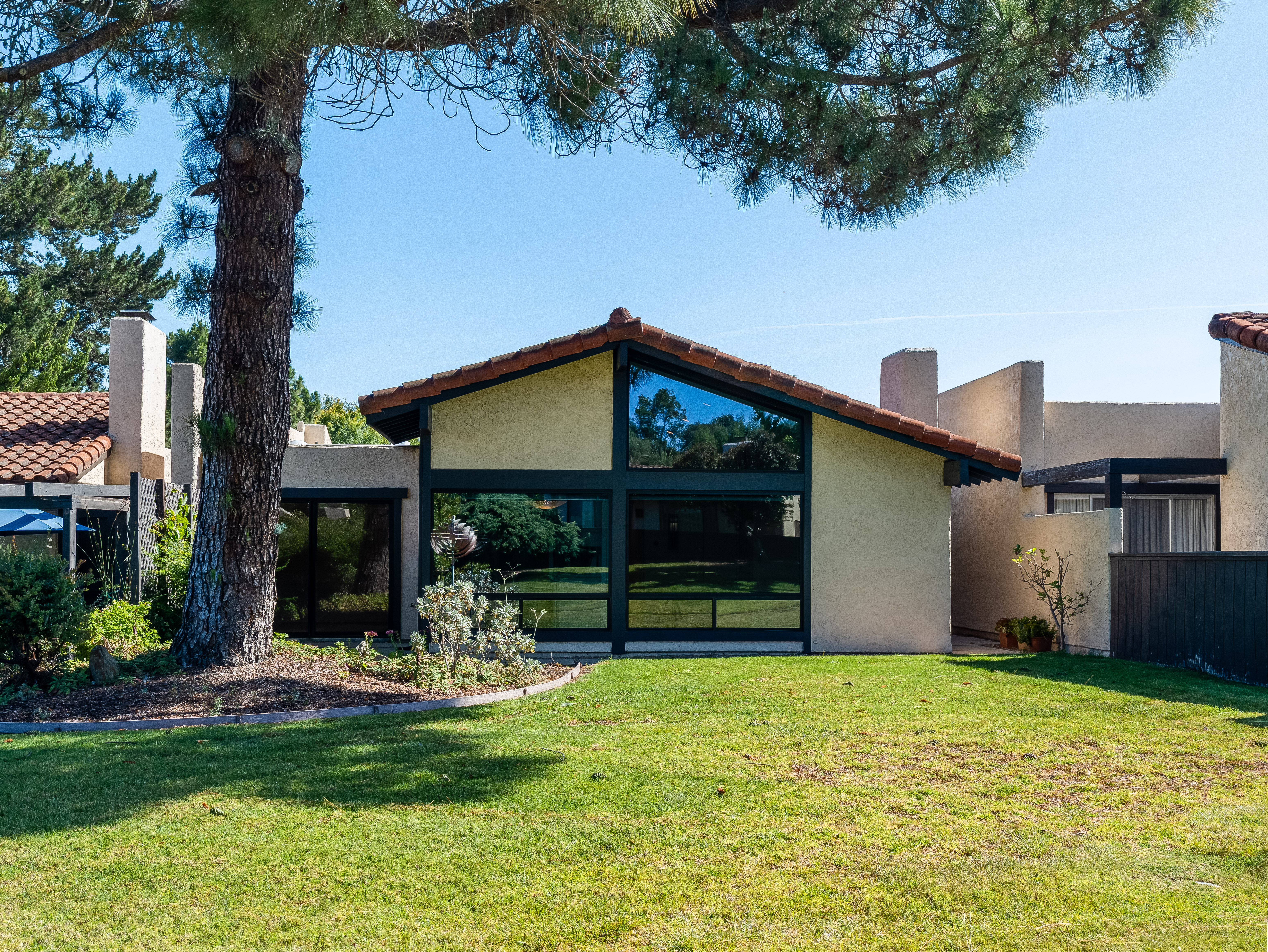  Single-Level Los Verdes Park Home with Hillside Views - 物件實景