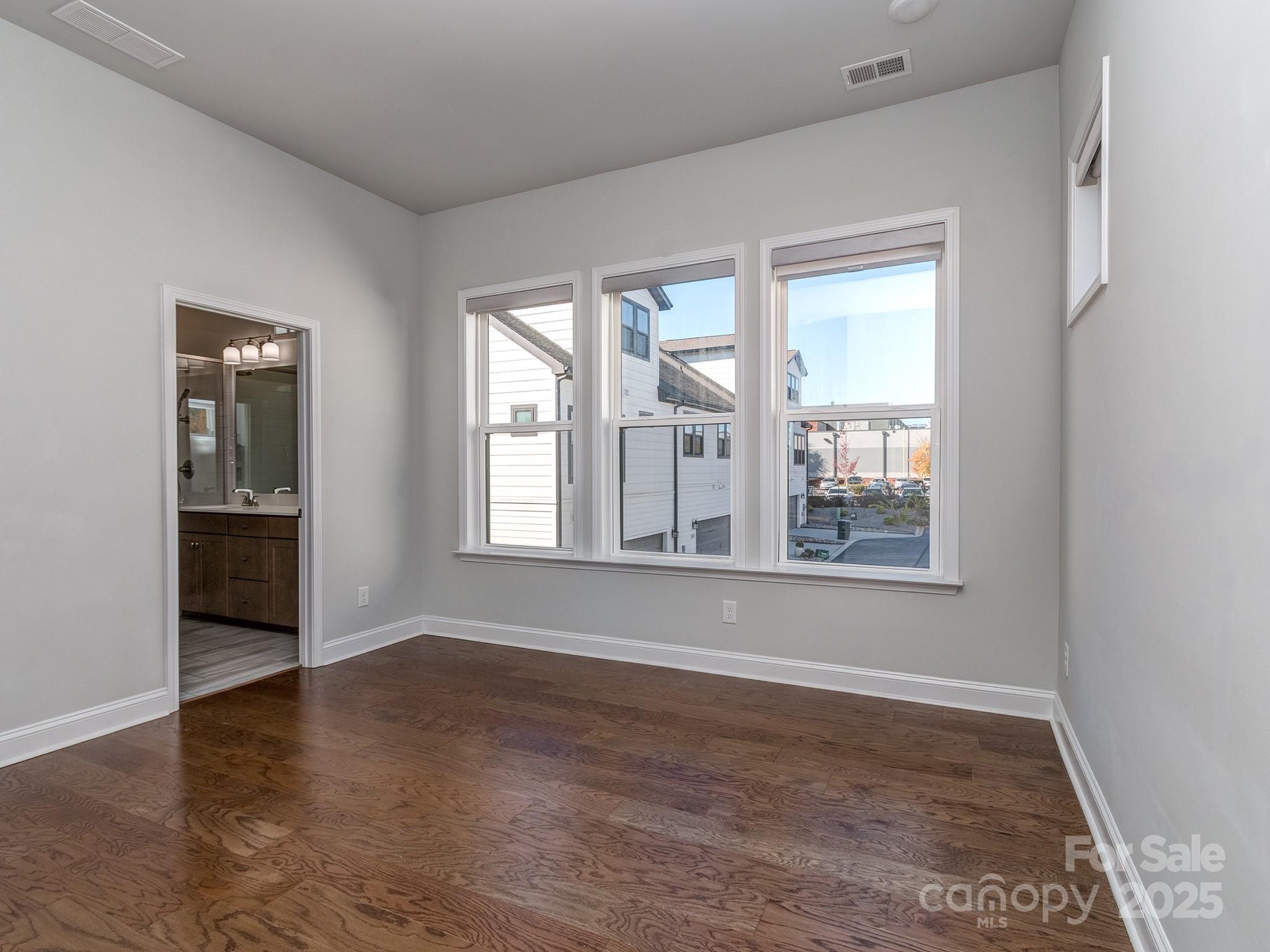 Charlotte, North Carolina, 28277, United States, 4 Bedrooms Bedrooms, ,4 BathroomsBathrooms,Residential,For Sale,1989428