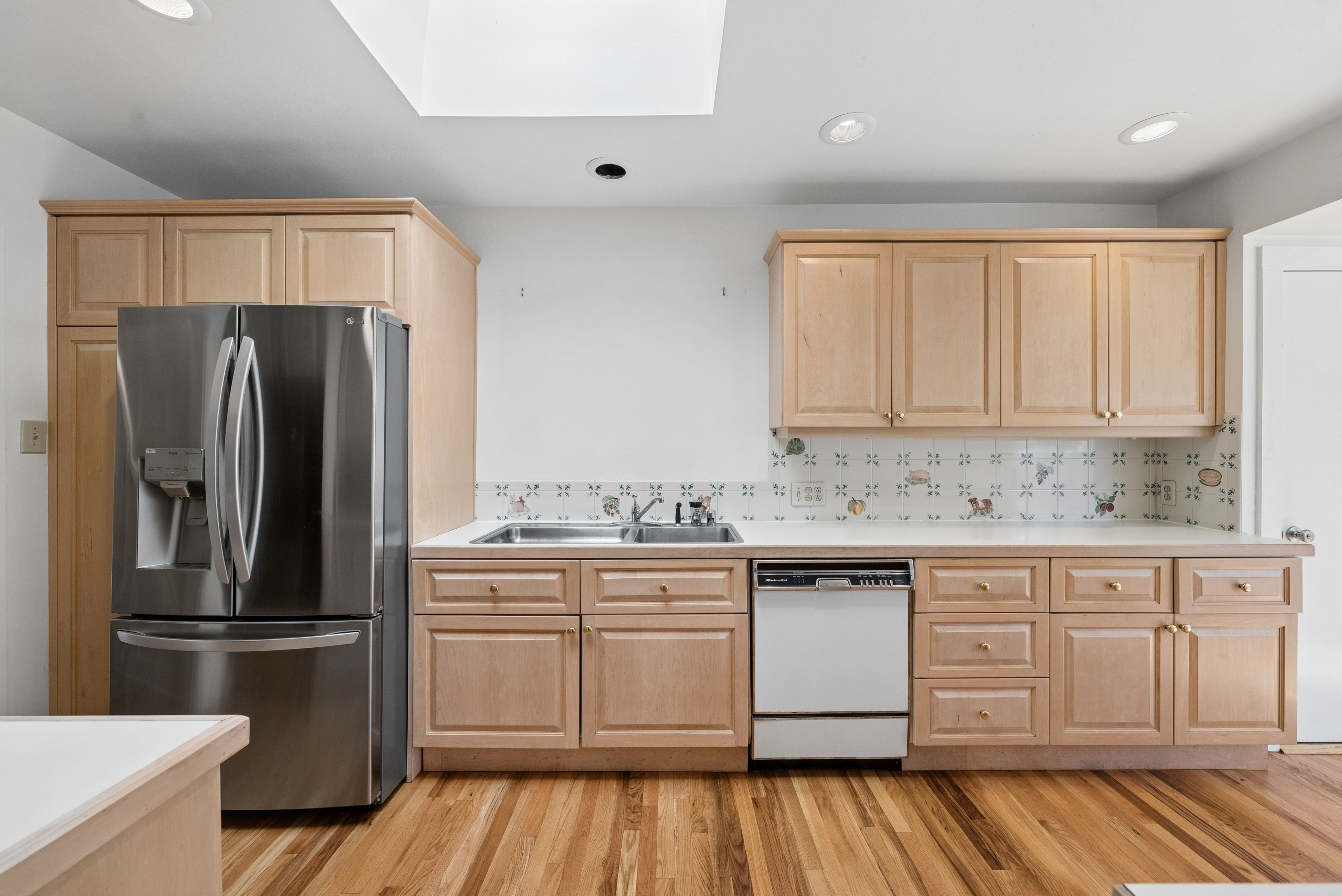  One-Level Broadmoor Living - 物件實景