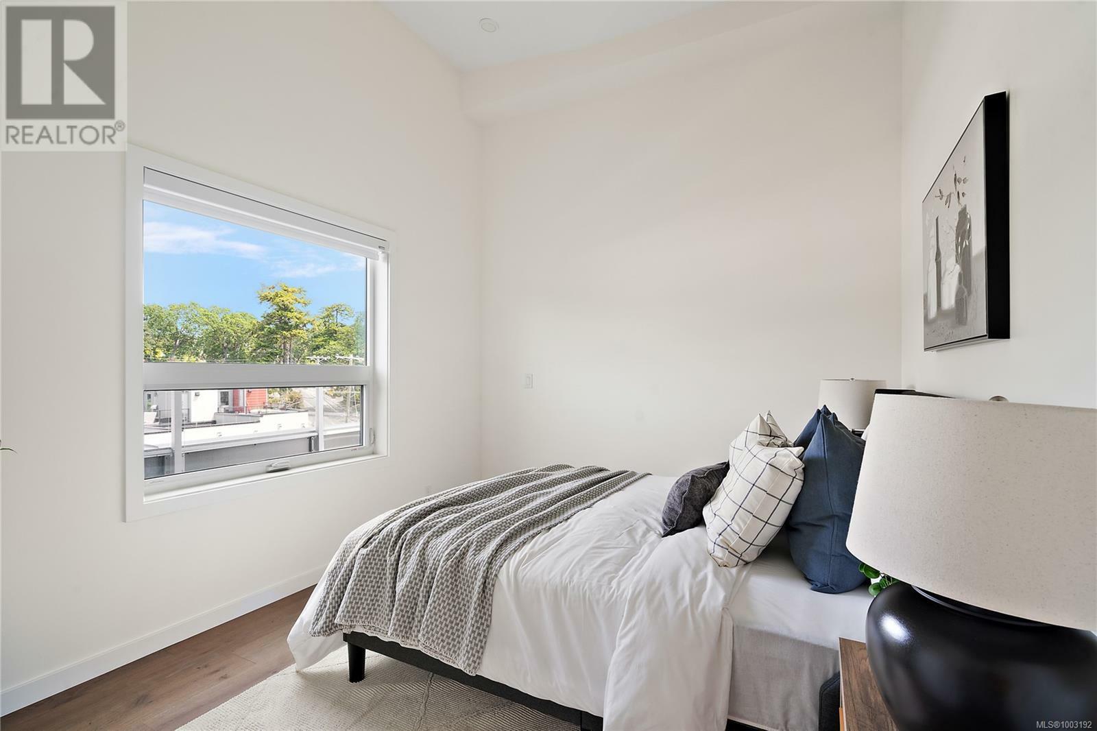ESQUIMALT, British Columbia, V9A 6A1, CA, 2 Bedrooms Bedrooms, ,3 BathroomsBathrooms,Residential,For Sale,1875293