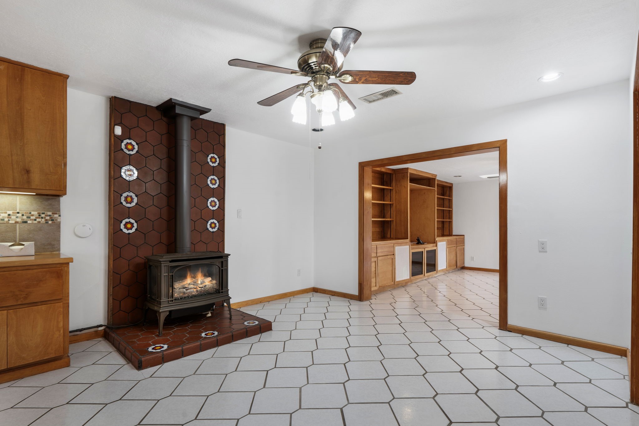  2404 Calle Loma Bonita - 物件實景