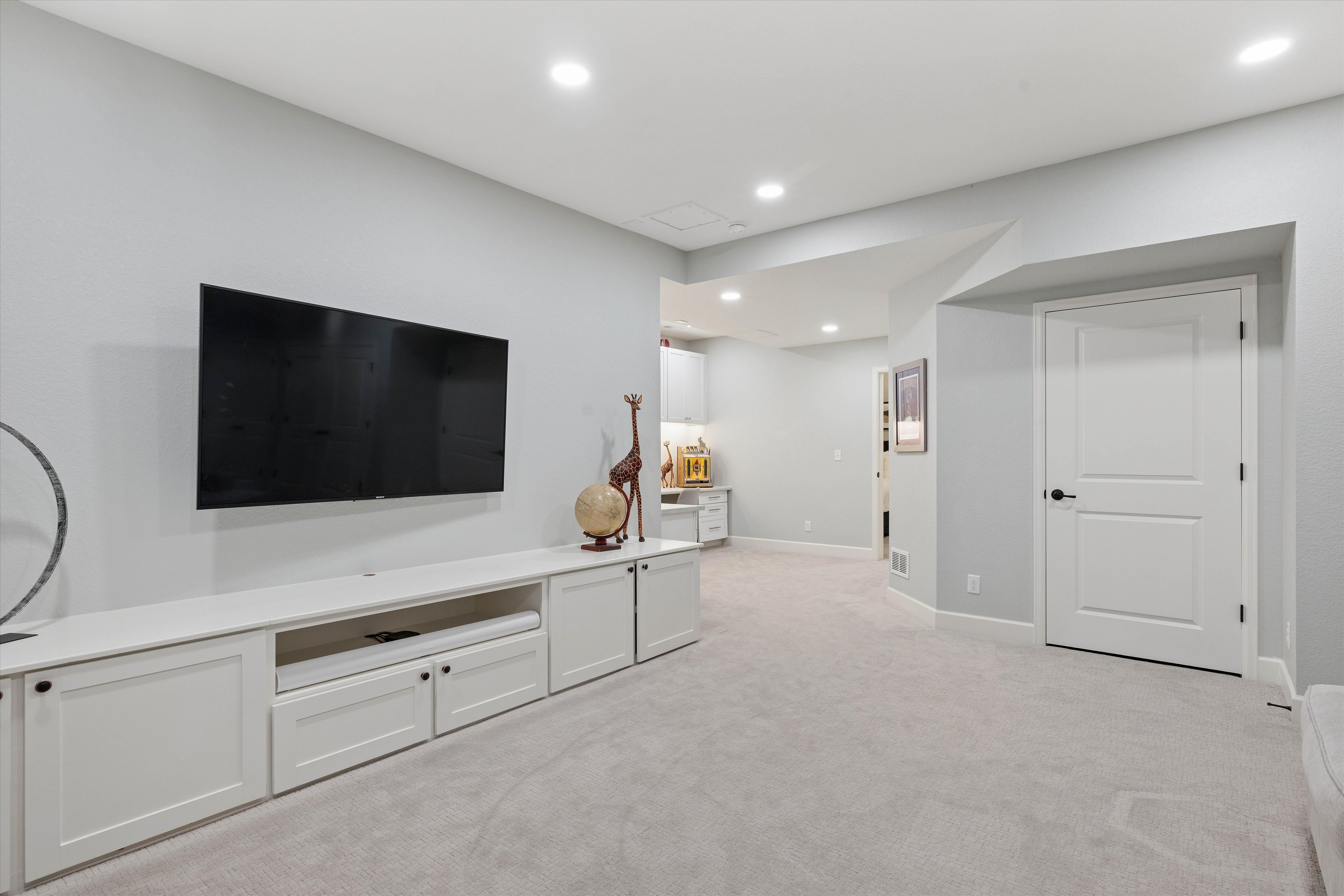  Thoughtfully upgraded home offers modern living - 物件實景
