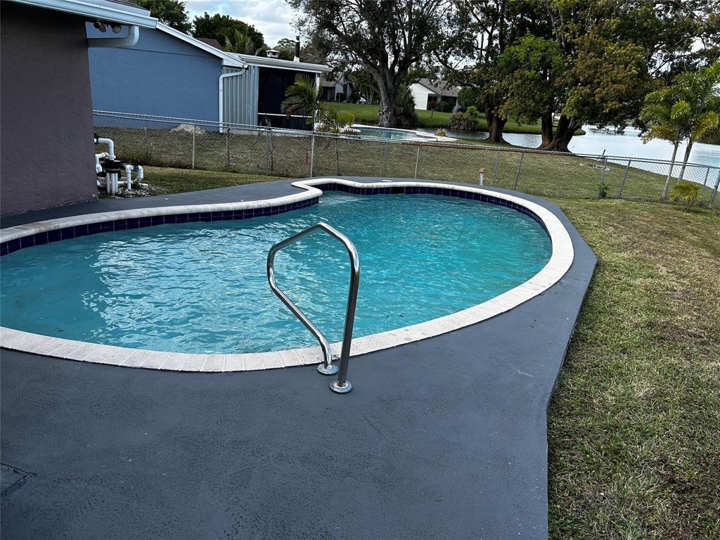 Royal Palm Beach, Florida, 33411, United States, 3 Bedrooms Bedrooms, ,2 BathroomsBathrooms,Residential,For Sale,1743350