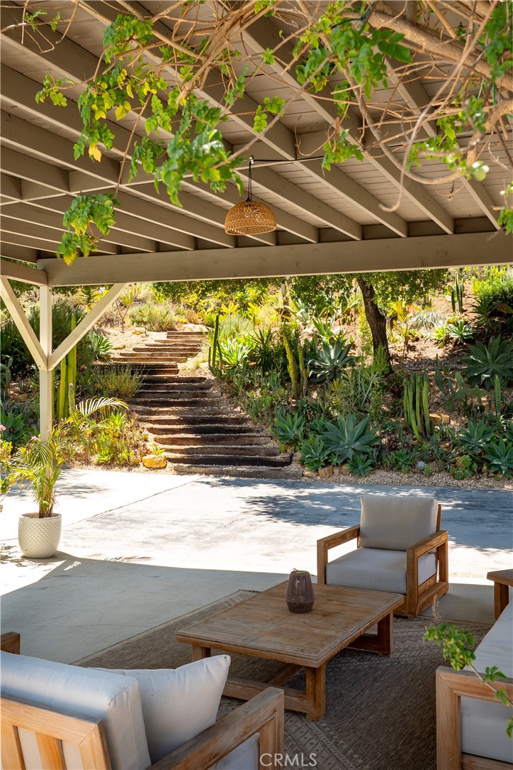 Calabasas, California, 91302, United States, 4 Bedrooms Bedrooms, ,3 BathroomsBathrooms,Residential,For Sale,1890282