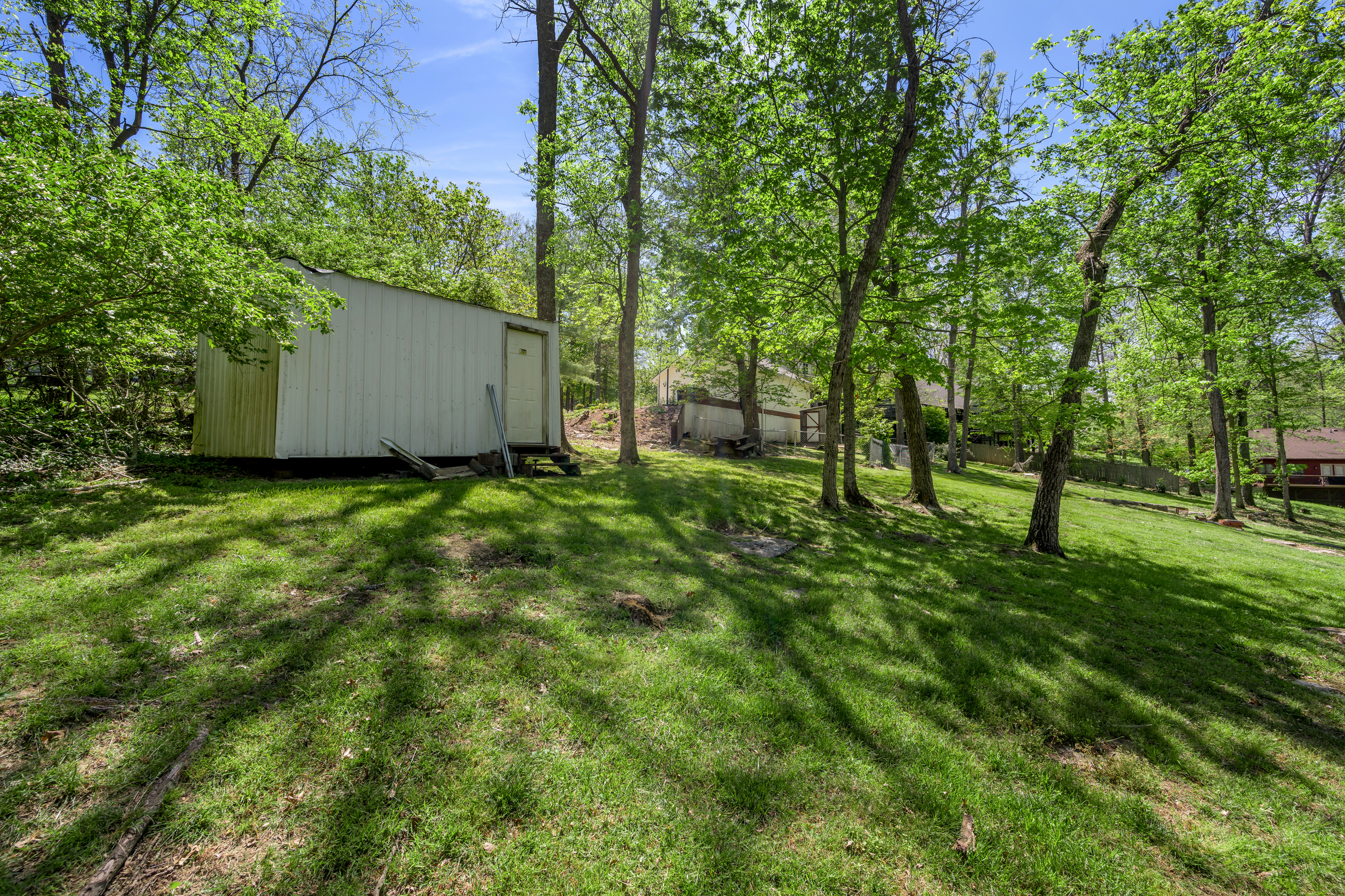  186 Hunter Drive - 物件實景