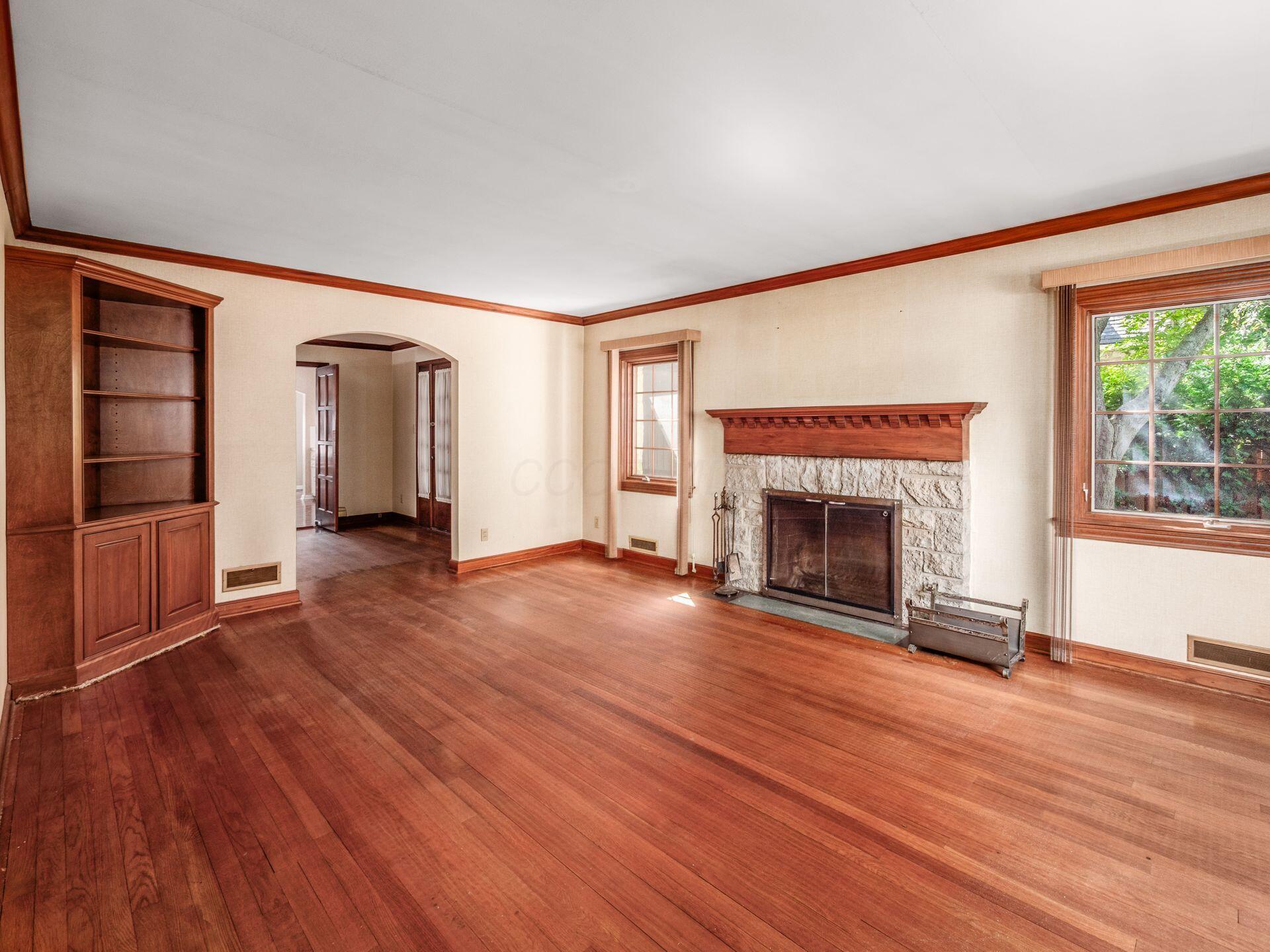 Bexley, Ohio, 43209, United States, 3 Bedrooms Bedrooms, ,2 BathroomsBathrooms,Residential,For Sale,1926362