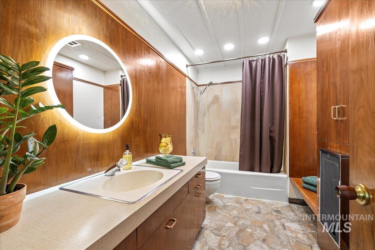 Caldwell, Idaho, 83605, United States, 2 Bedrooms Bedrooms, ,3 BathroomsBathrooms,Residential,For Sale,1979980