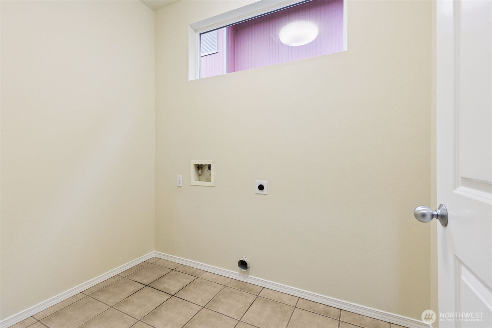 Olympia, Washington, 98502, United States, 3 Bedrooms Bedrooms, ,2 BathroomsBathrooms,Residential,For Sale,2002909