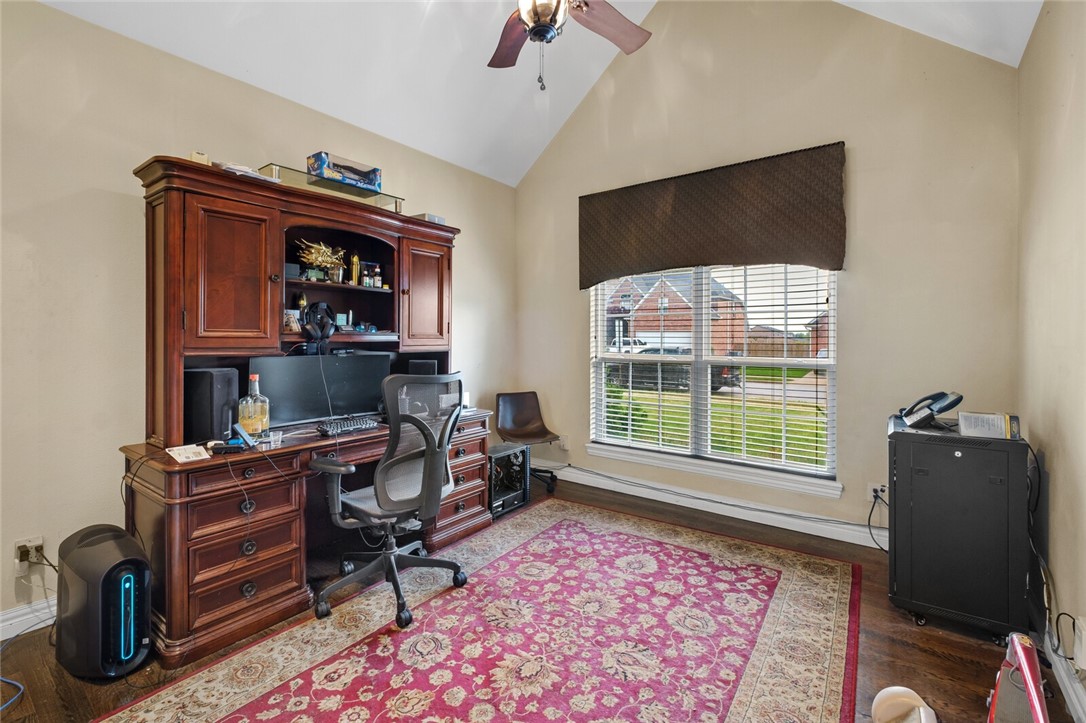 Rogers, Arkansas, 72758, United States, 4 Bedrooms Bedrooms, ,3 BathroomsBathrooms,Residential,For Sale,1821426