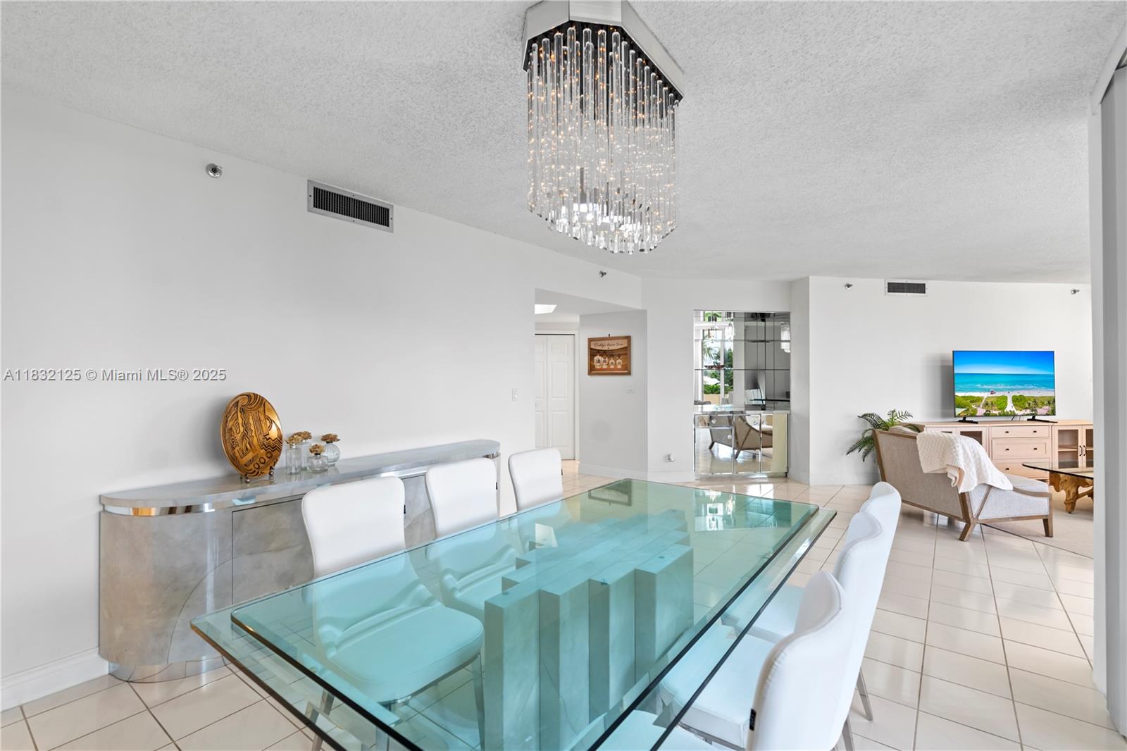 Aventura, Florida, 33180, United States, 2 Bedrooms Bedrooms, ,3 BathroomsBathrooms,Residential,For Sale,1885240