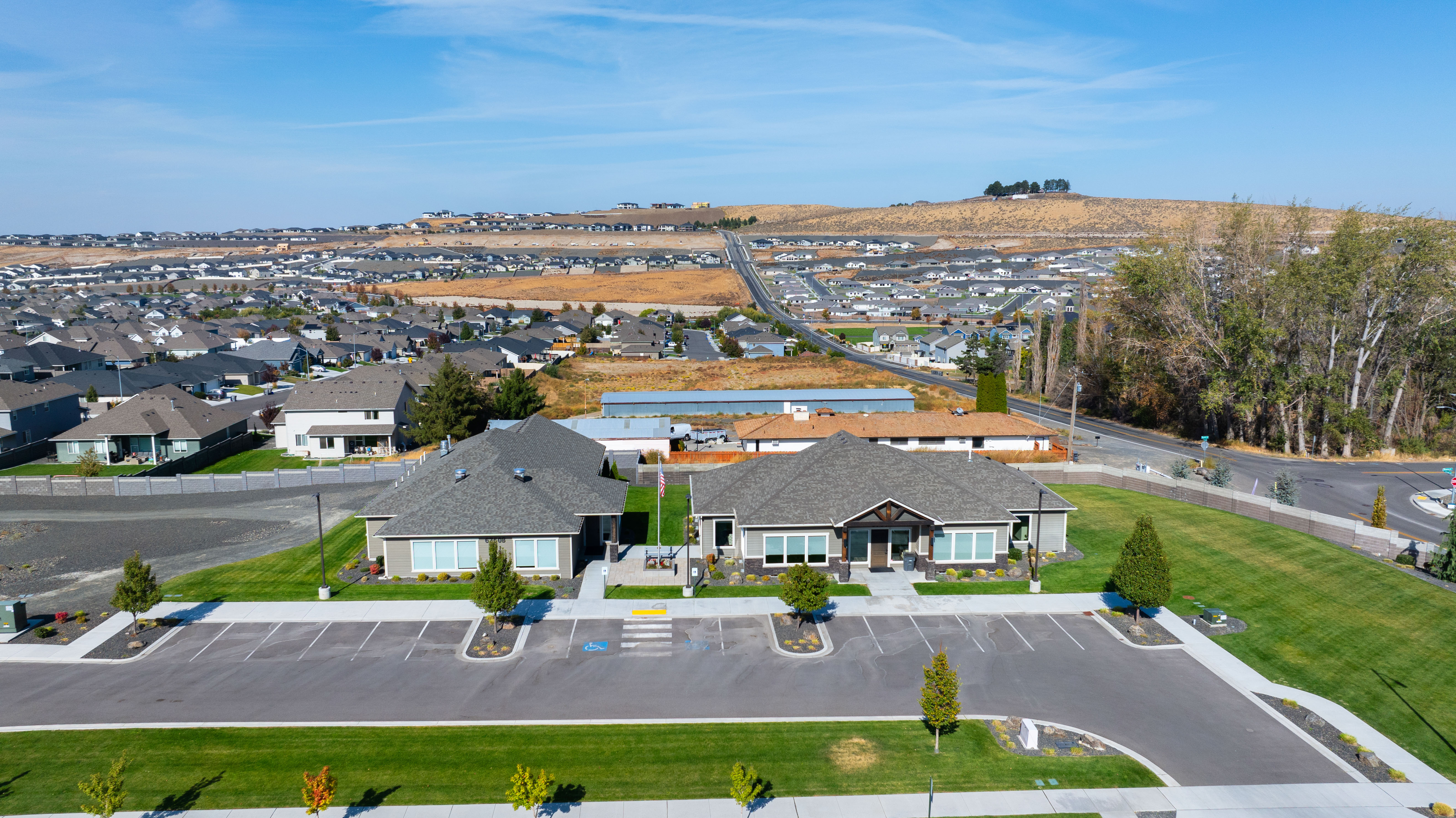  55+ Low Maintenance Living - 物件實景