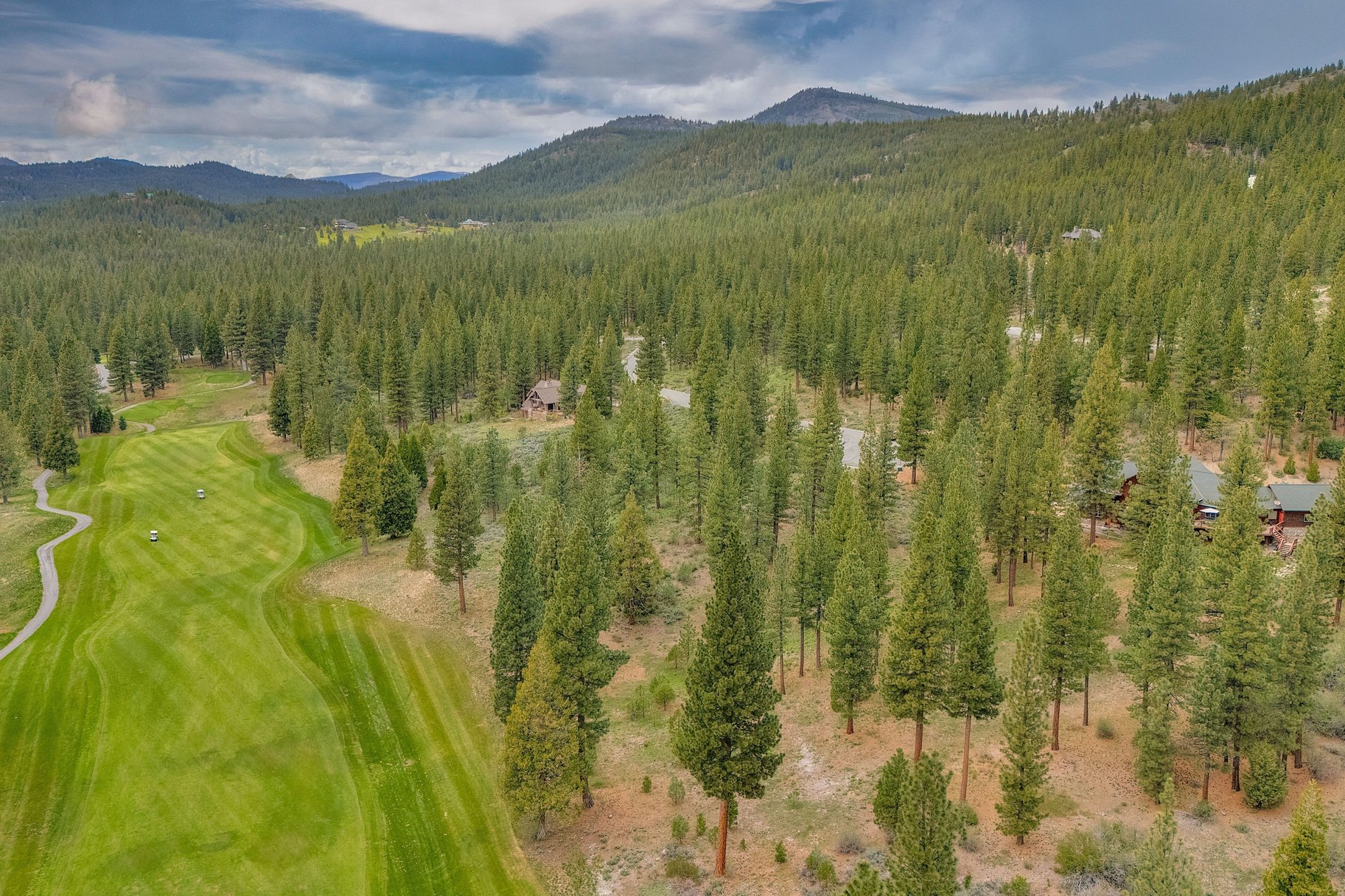  Private Estate Living Along the Fairways of Grizzly Ranch - 物件實景