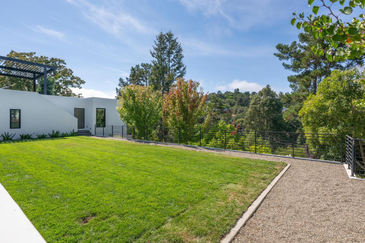Hillsborough, California, 94010, United States, 4 Bedrooms Bedrooms, ,4 BathroomsBathrooms,Residential,For Sale,1940543