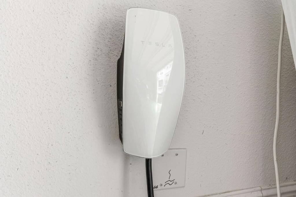 Hayward, California, 94541, United States, 3 Bedrooms Bedrooms, ,4 BathroomsBathrooms,Residential,For Sale,2032197