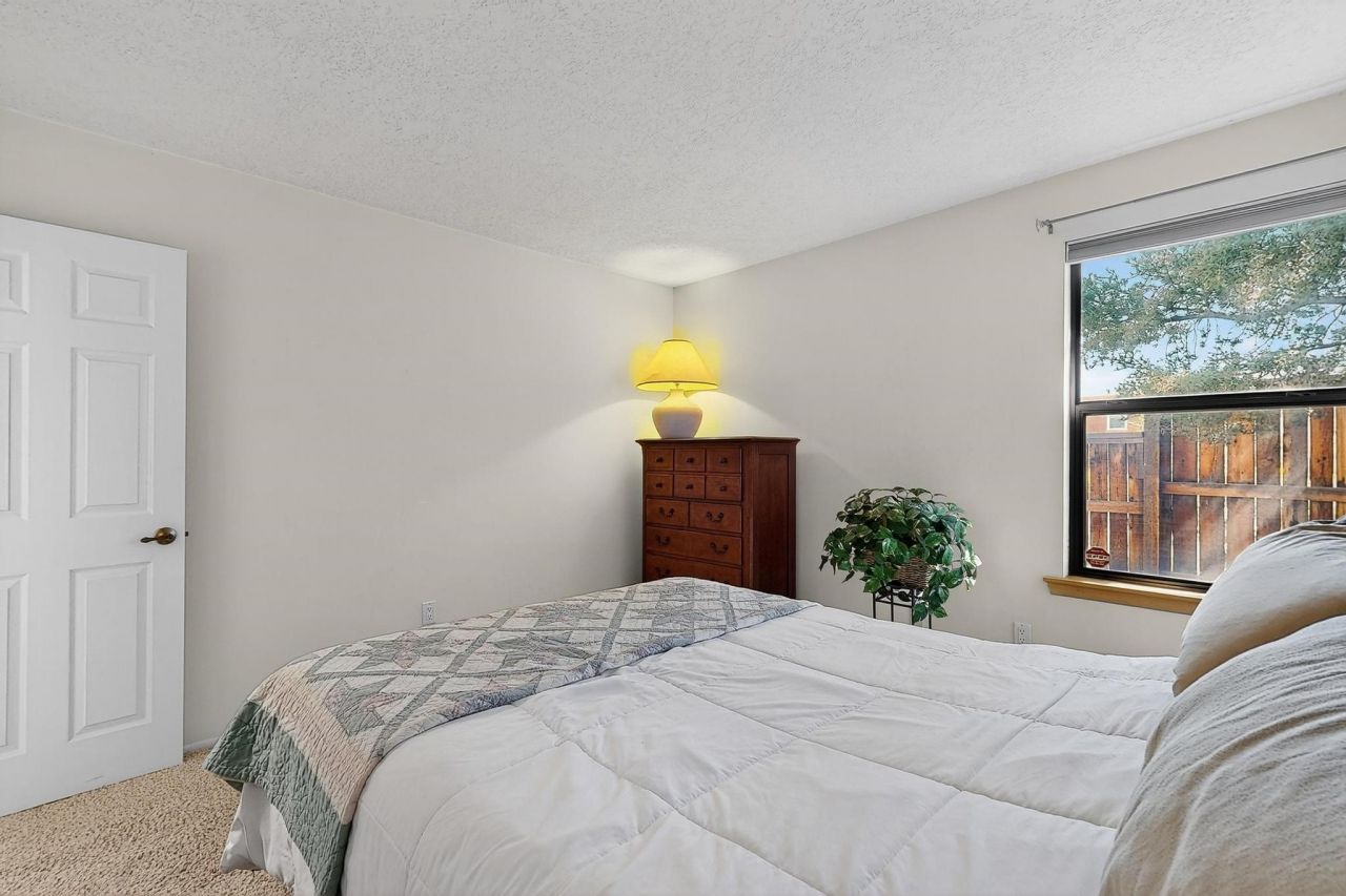 Santa Fe, New Mexico, 87507, United States, 3 Bedrooms Bedrooms, ,2 BathroomsBathrooms,Residential,For Sale,1955311