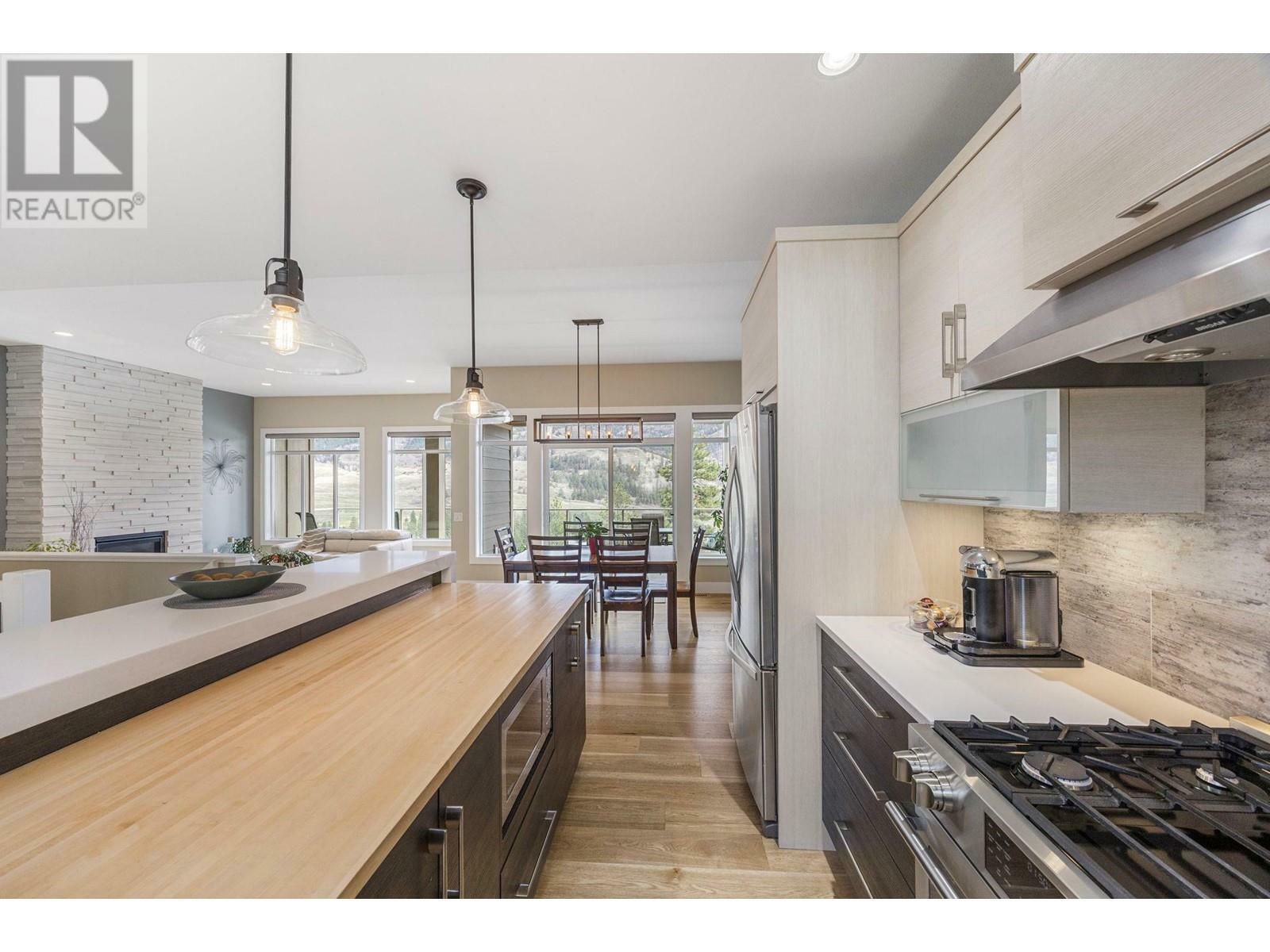 KELOWNA, British Columbia, V1P 1T1, CA, 4 Bedrooms Bedrooms, ,3 BathroomsBathrooms,Residential,For Sale,1837961