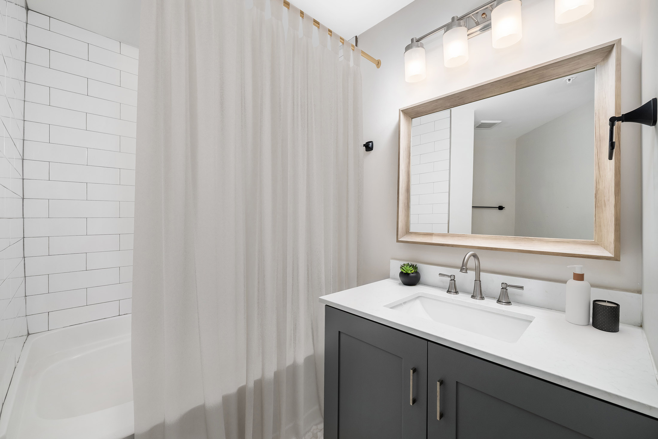  Spacious One-Bedroom Condo in the Heart of Midtown - 物件實景