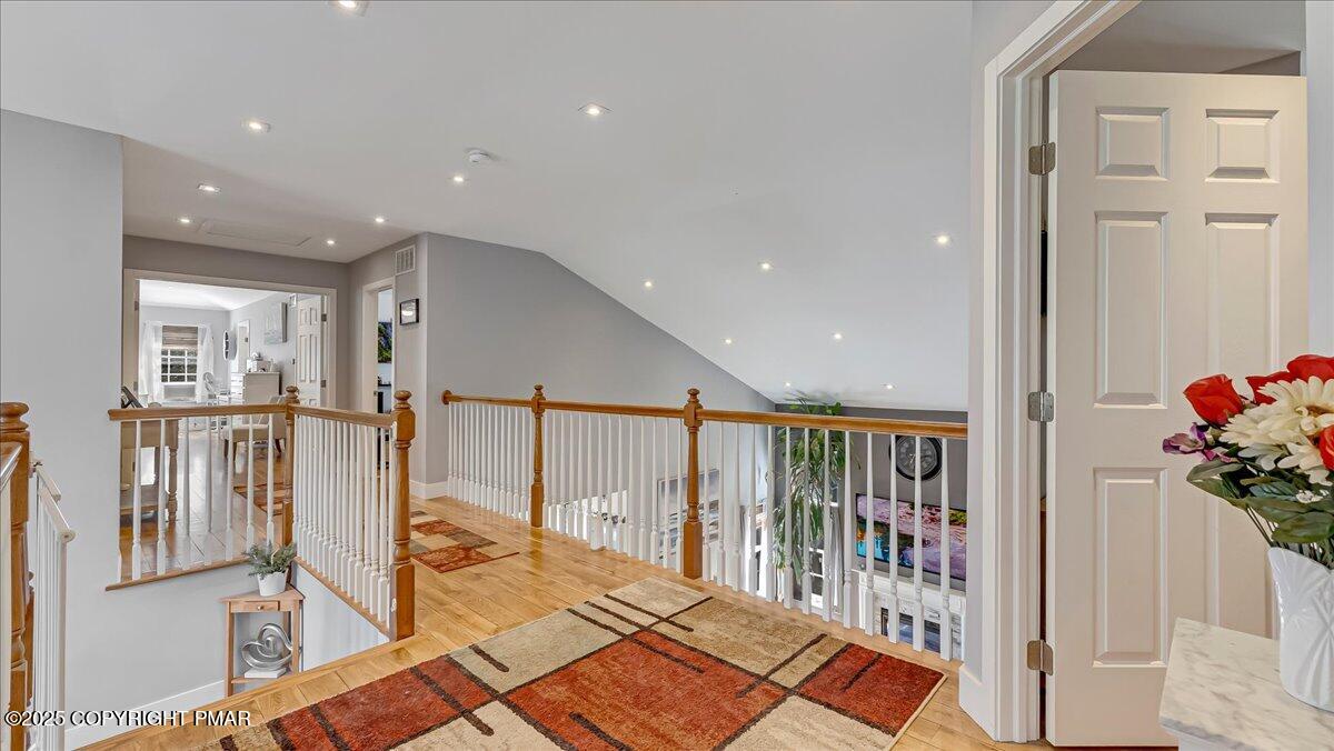 East Stroudsburg, Pennsylvania, 18302, United States, 5 Bedrooms Bedrooms, ,4 BathroomsBathrooms,Residential,For Sale,1980579