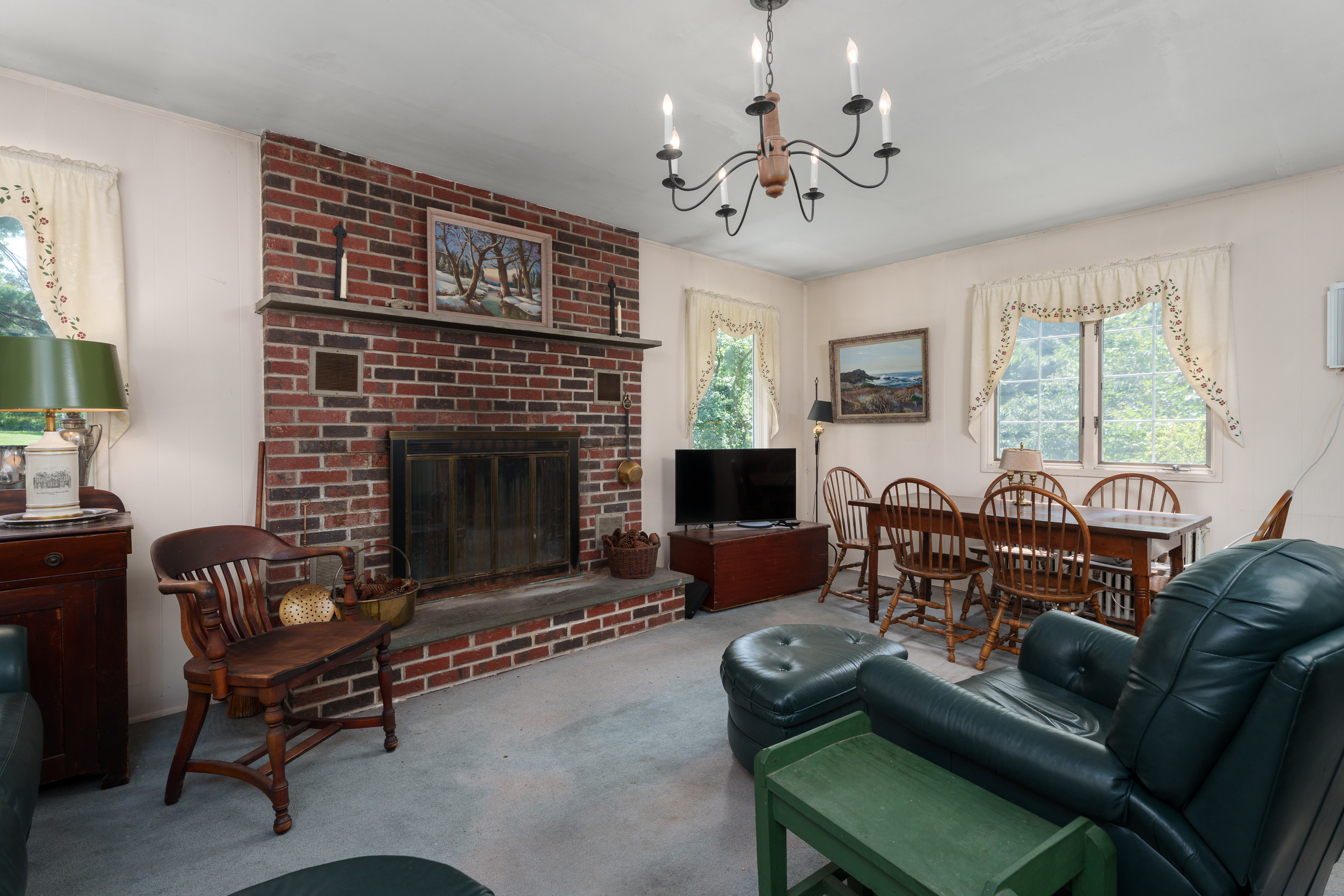  Historic Elegance Meets Everyday Living on Two Beautiful Acres - 物件實景