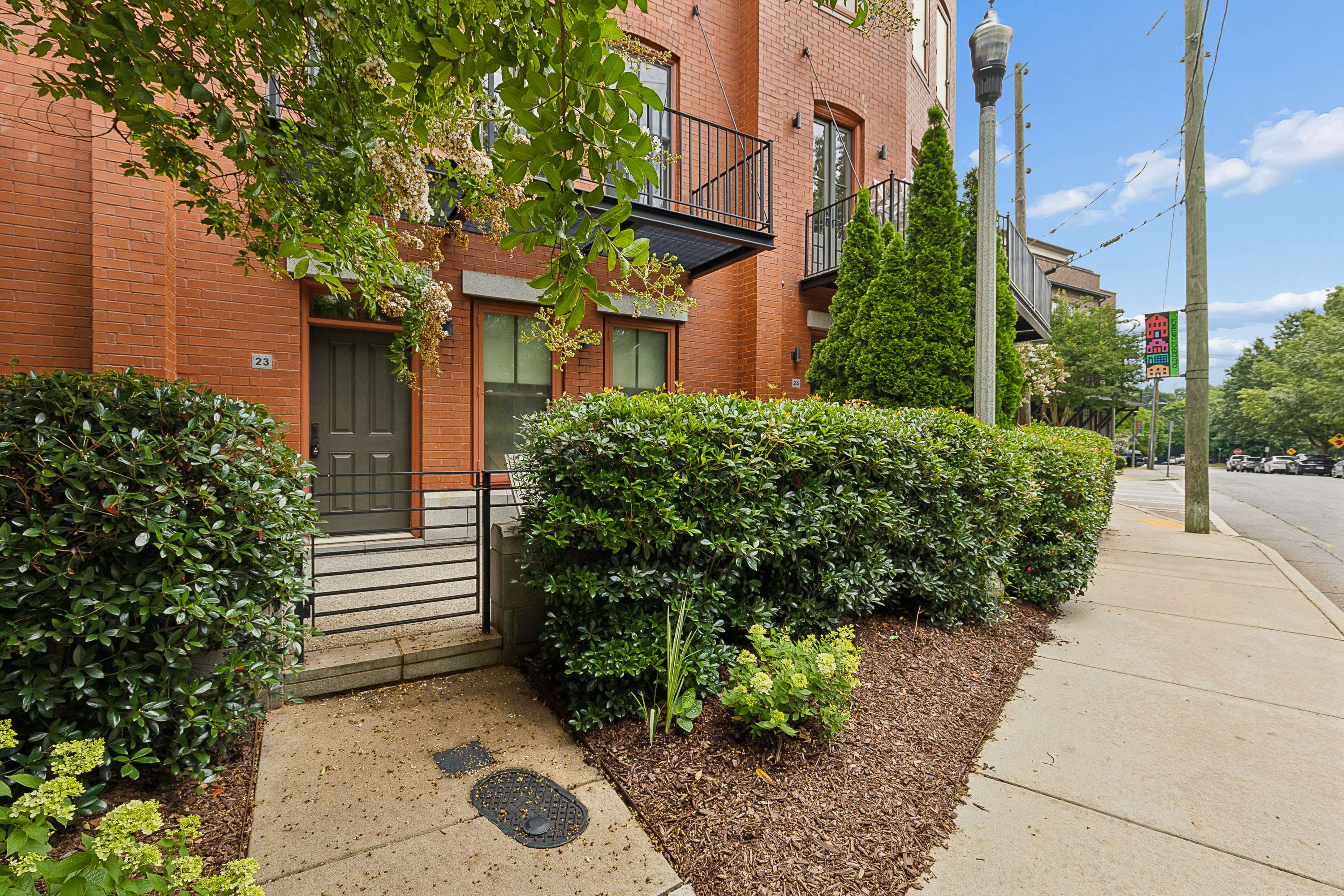  Stunning Townhome in Decatur