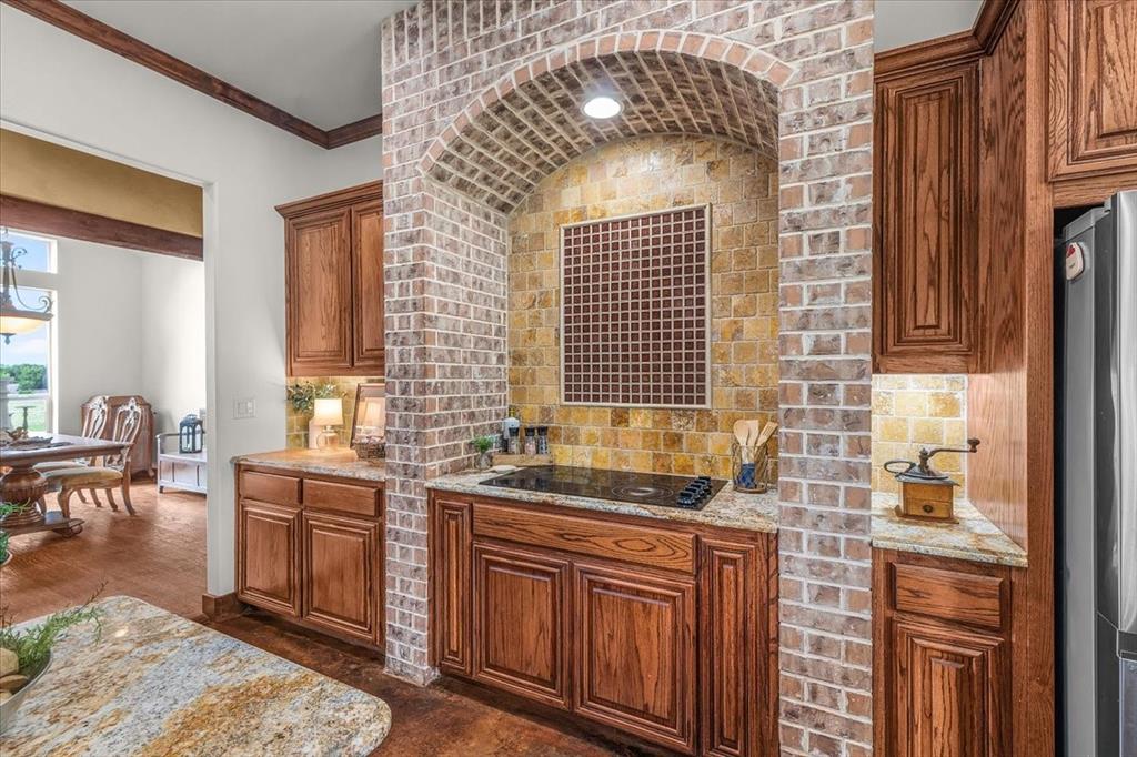 Weatherford, Texas, 76085, United States, 4 Bedrooms Bedrooms, ,3 BathroomsBathrooms,Residential,For Sale,2040149