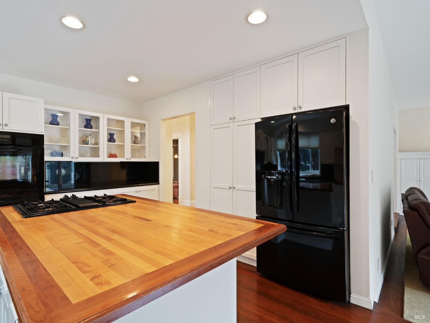 Napa, California, 94559, United States, 5 Bedrooms Bedrooms, ,3 BathroomsBathrooms,Residential,For Sale,1991886