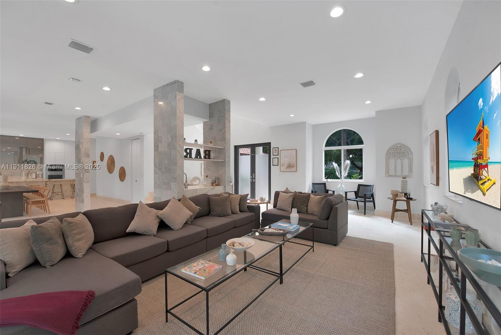 Miami, Florida, 33155, United States, 5 Bedrooms Bedrooms, ,4 BathroomsBathrooms,Residential,For Sale,1994722