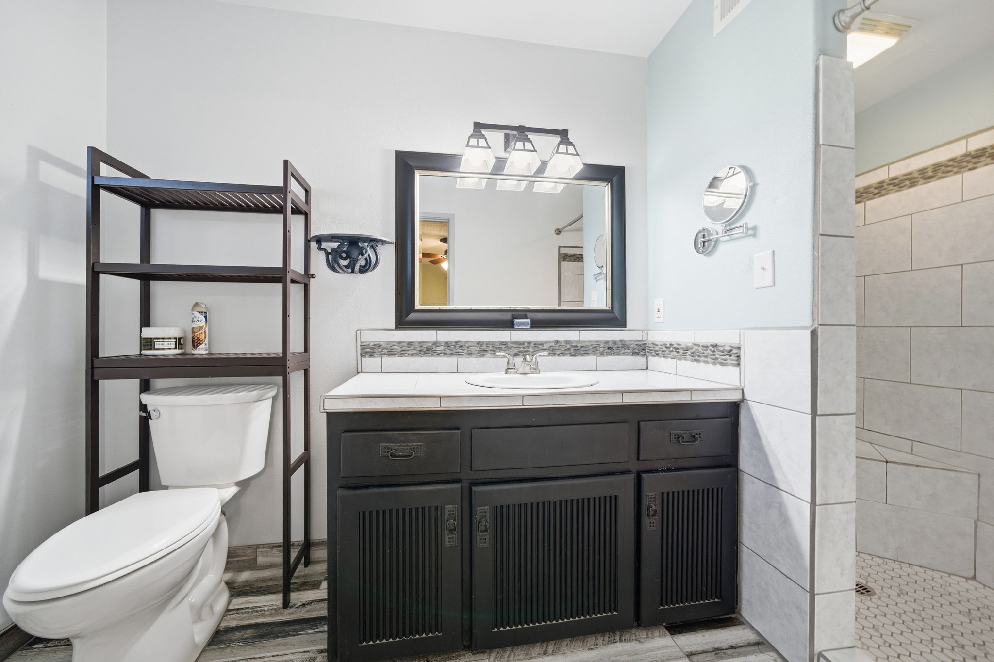 Redding, California, 96002, United States, 3 Bedrooms Bedrooms, ,2 BathroomsBathrooms,Residential,For Sale,2008802