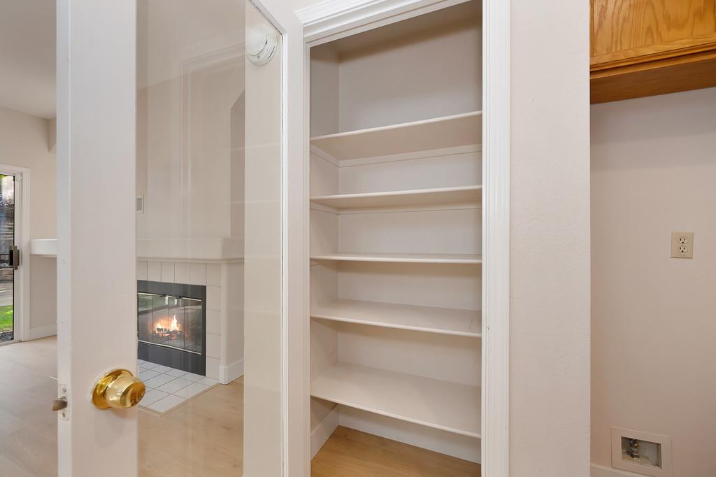 Roseville, California, 95661, United States, 4 Bedrooms Bedrooms, ,3 BathroomsBathrooms,Residential,For Sale,1989245