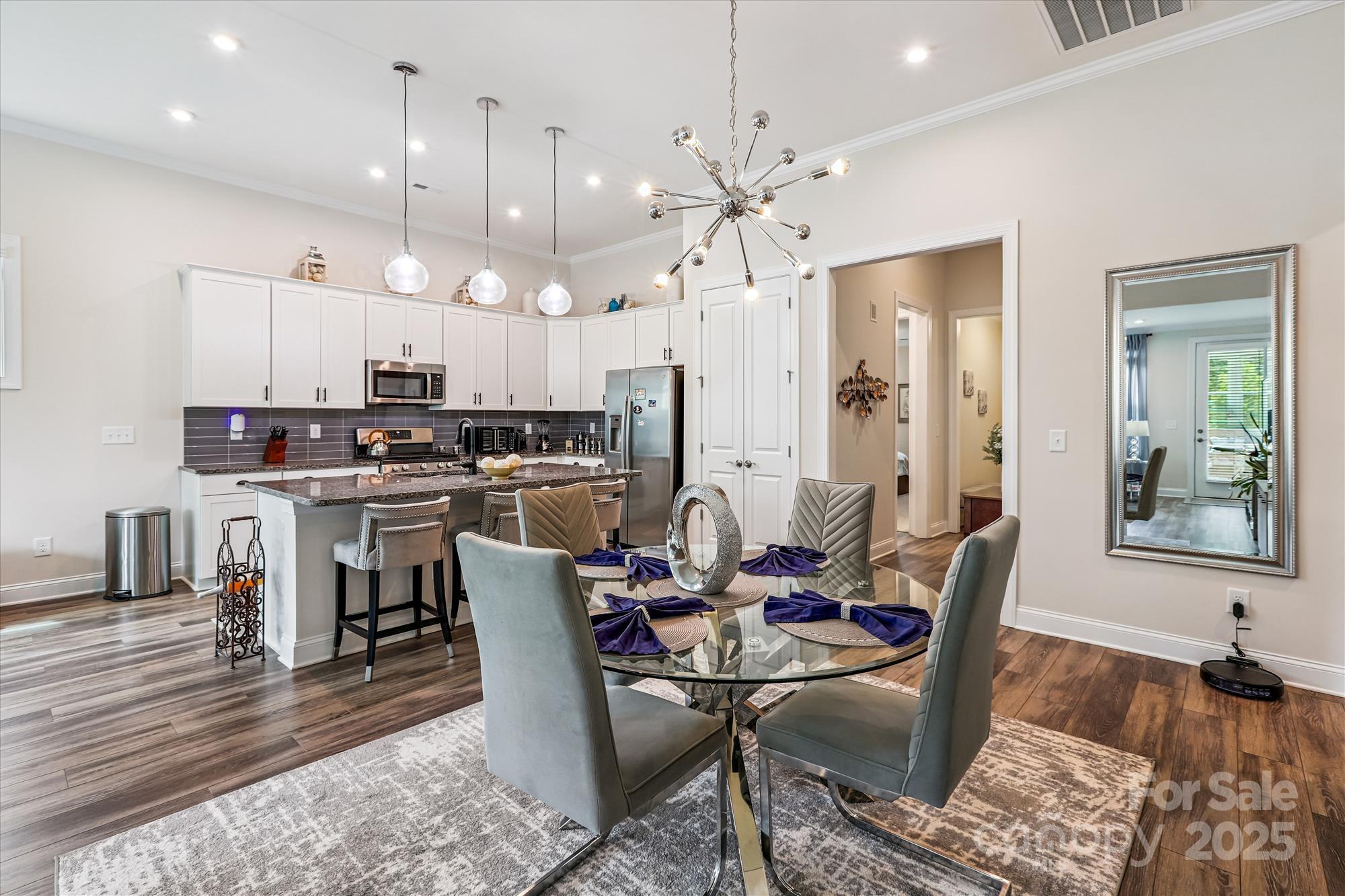 Charlotte, North Carolina, 28215, United States, 2 Bedrooms Bedrooms, ,2 BathroomsBathrooms,Residential,For Sale,1933385