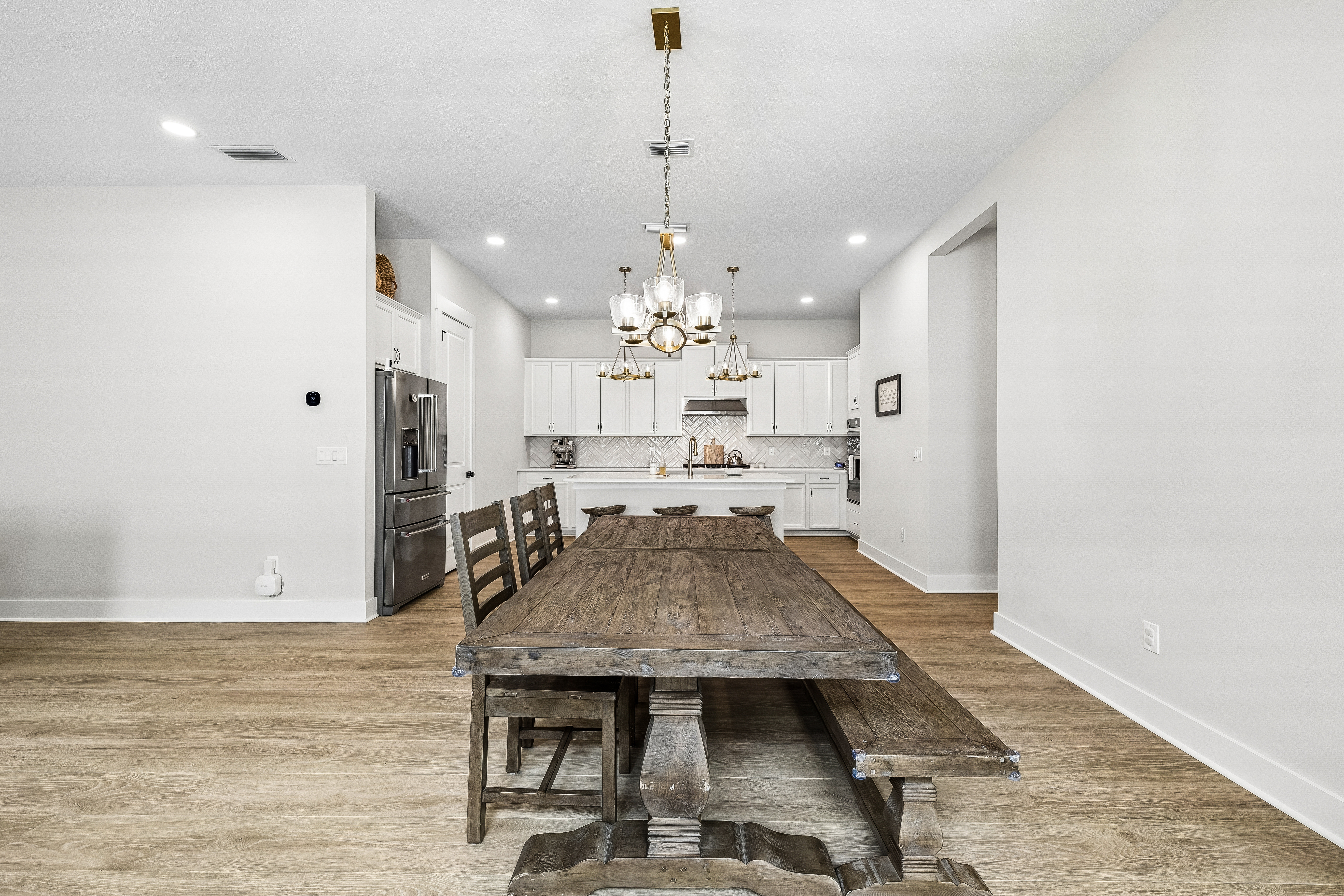  Designer-Finished Two-Story Home With First-Floor Primary And Preserve Views - 物件實景