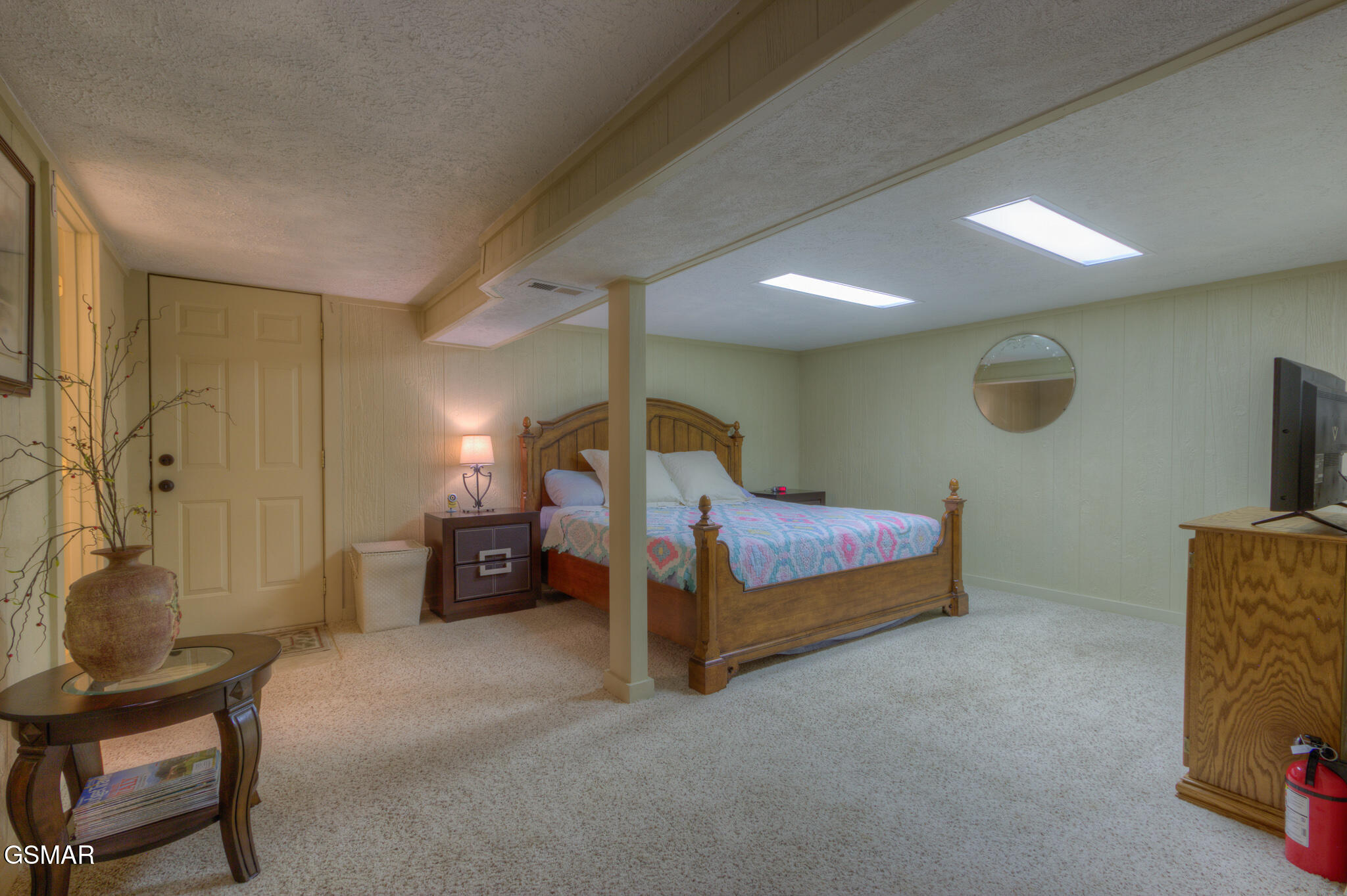 Gatlinburg, Tennessee, 37738, United States, 3 Bedrooms Bedrooms, ,4 BathroomsBathrooms,Residential,For Sale,1979752