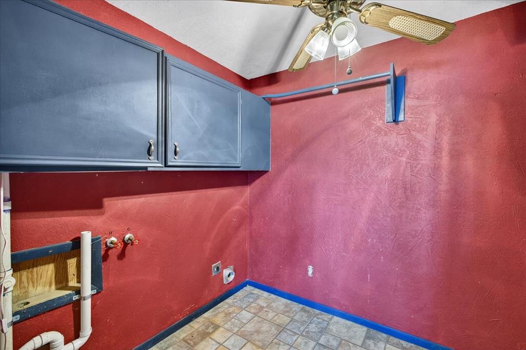 Eustace, Texas, 75124, United States, 3 Bedrooms Bedrooms, ,2 BathroomsBathrooms,Residential,For Sale,1837406
