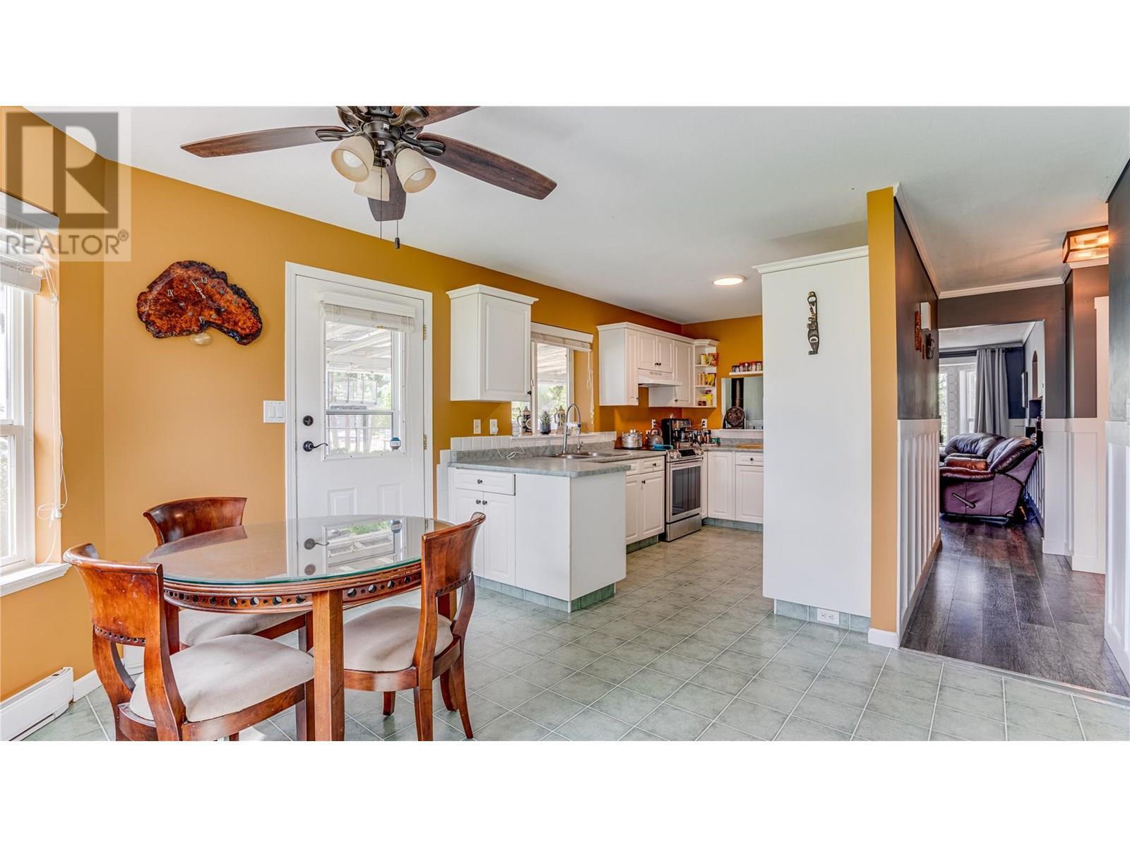 KELOWNA, British Columbia, V1Z 3W5, CA, 2 Bedrooms Bedrooms, ,2 BathroomsBathrooms,Residential,For Sale,1897605