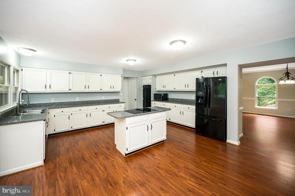 Stafford, Virginia, 22554, United States, 5 Bedrooms Bedrooms, ,4 BathroomsBathrooms,Residential,For Sale,1938309