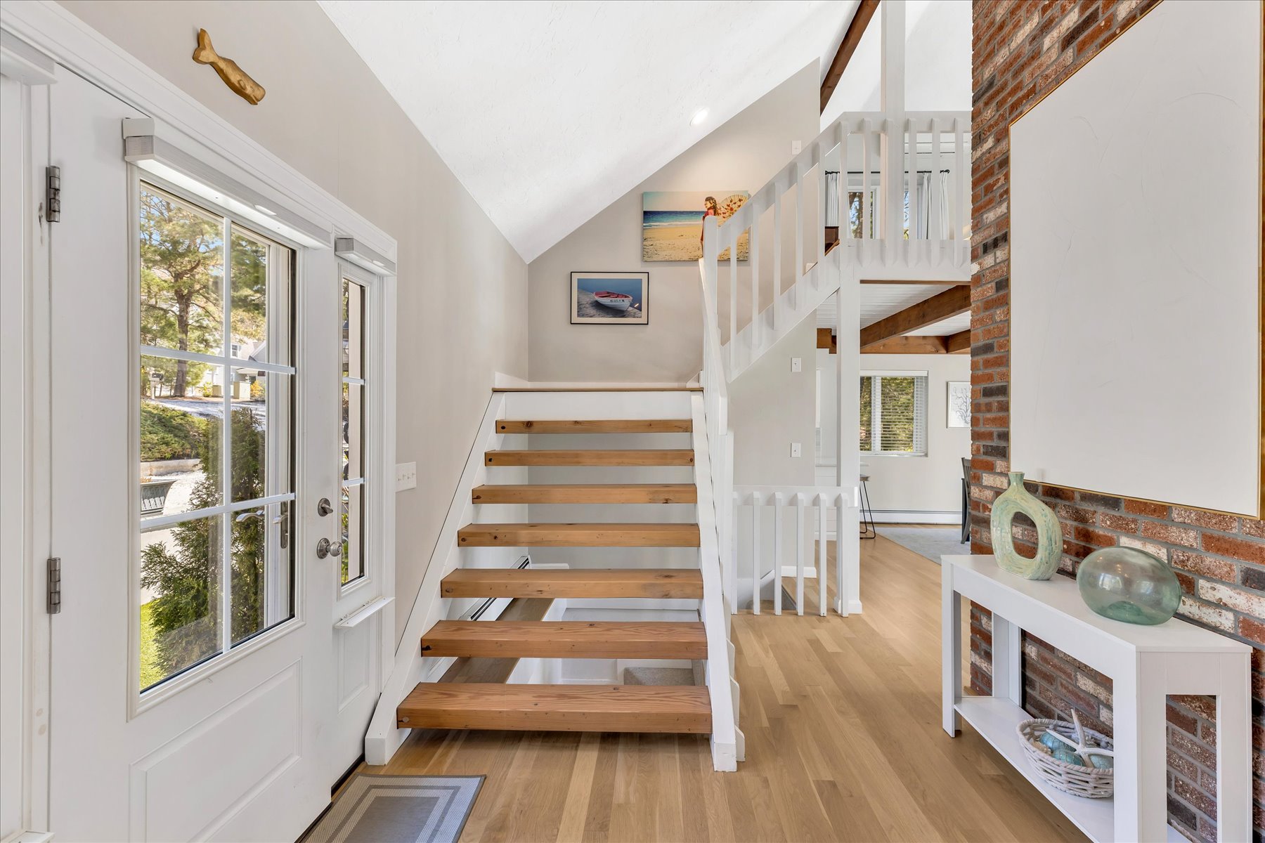  Beautifully Remodeled Home - 物件實景