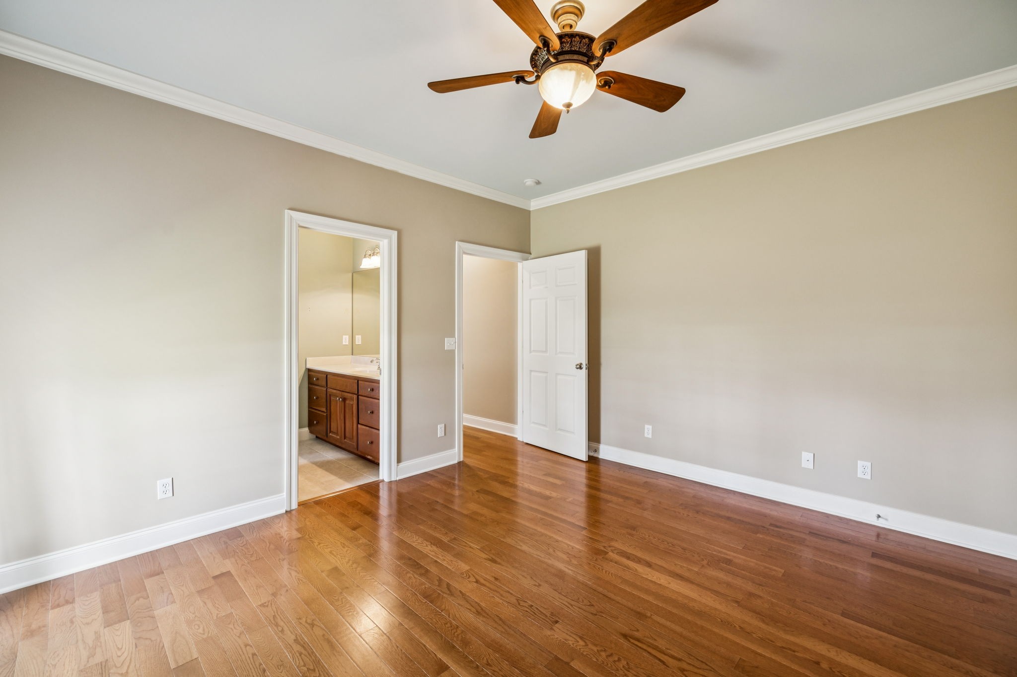 Manchester, Tennessee, 37355, United States, 4 Bedrooms Bedrooms, ,4 BathroomsBathrooms,Residential,For Sale,1937167