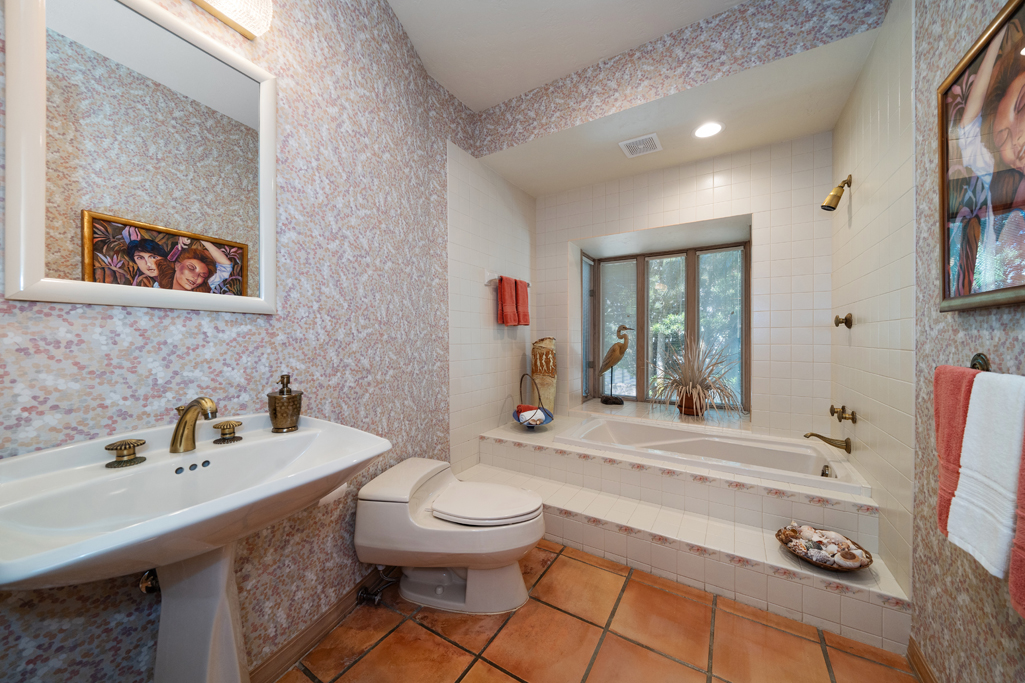 Redington Beach, Florida, 33708, United States, 3 Bedrooms Bedrooms, ,4 BathroomsBathrooms,Residential,For Sale,2014078