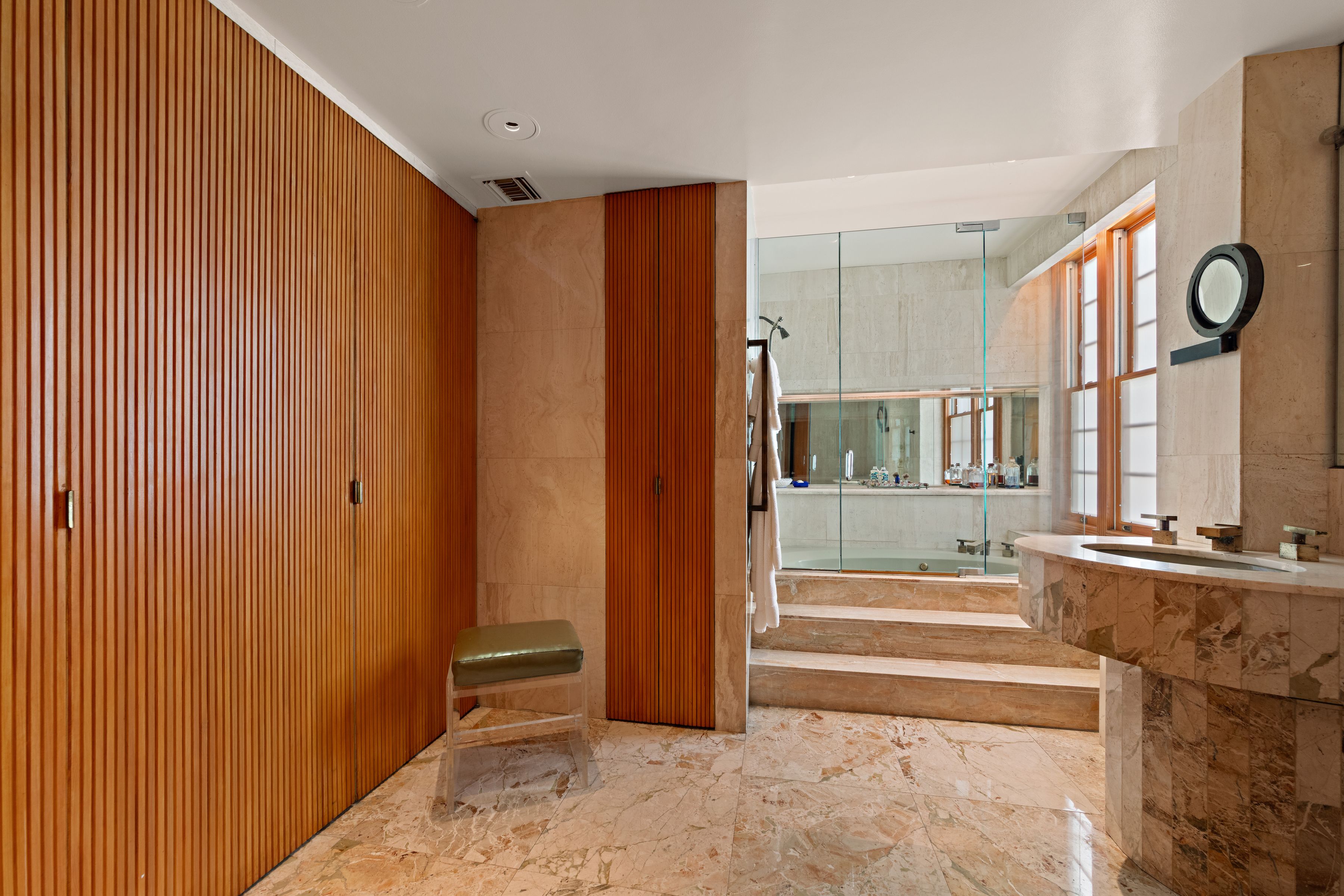  130 East 67th Street - 物件實景
