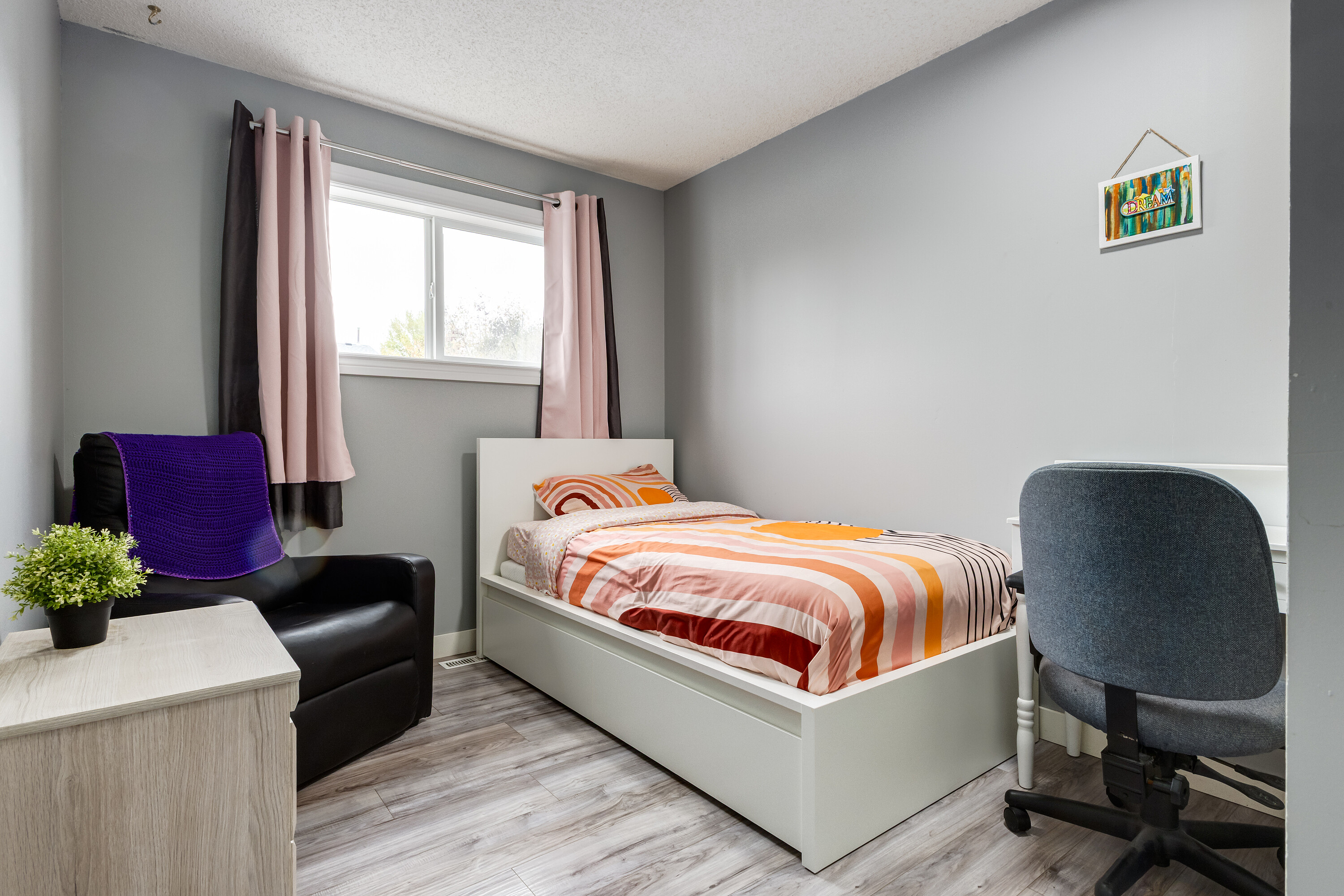  228 Deer Ridge Place SE - 物件實景